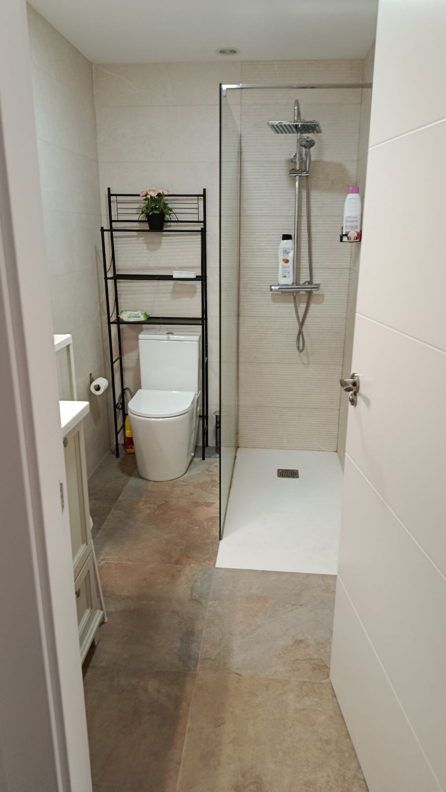 4 Bedroom Apartment in Málaga - Photo 17