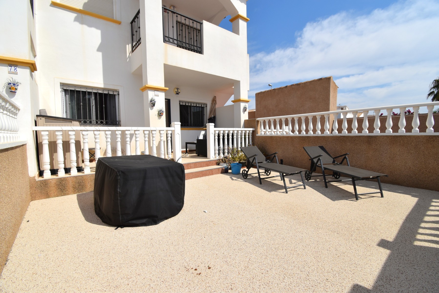 Apartamento com 2 quartos com piscina em Alicante, Espanha – Foto 1