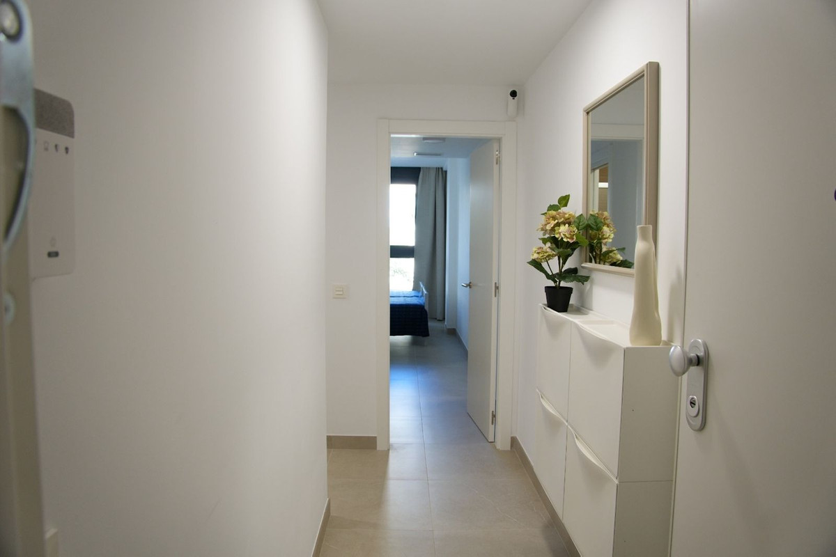 2 Bedroom Apartment in Estepona - Foto 10