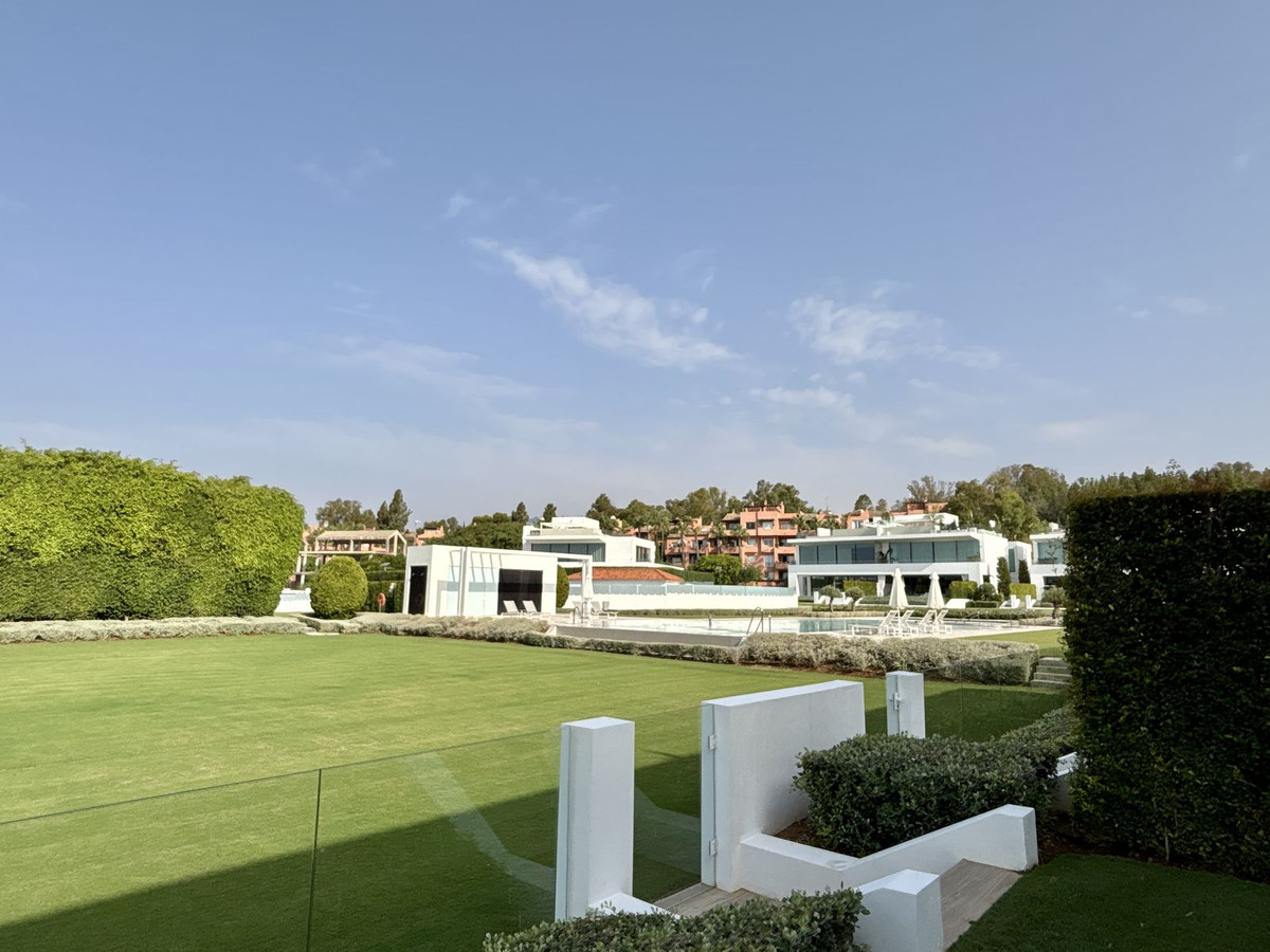 3 Bedroom Villa in Marbella - Photo 22