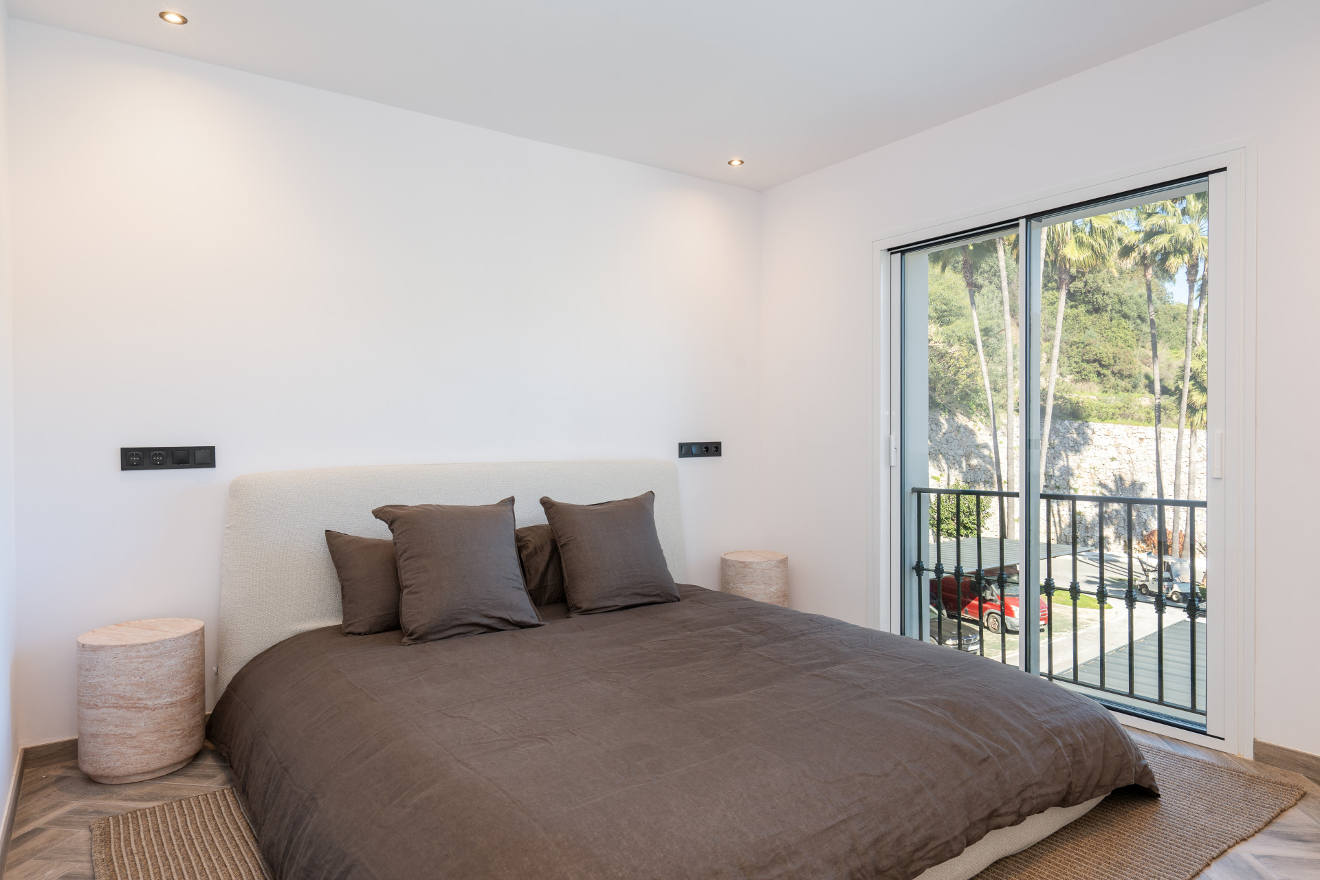 3 Bedroom Penthouse in Benahavís - Photo 21