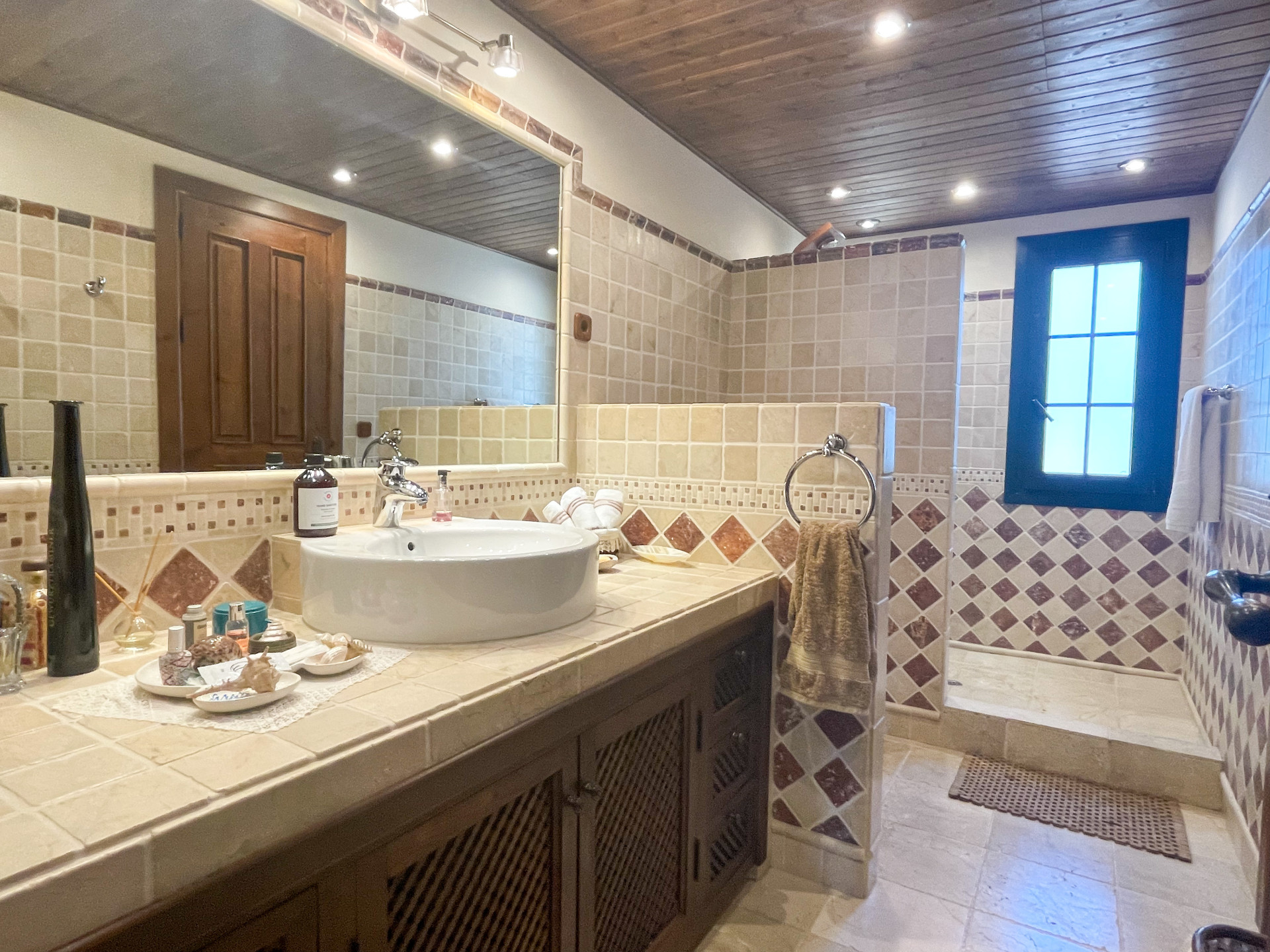 4 Bedroom Villa in Villanueva de la Concepción - Photo 17
