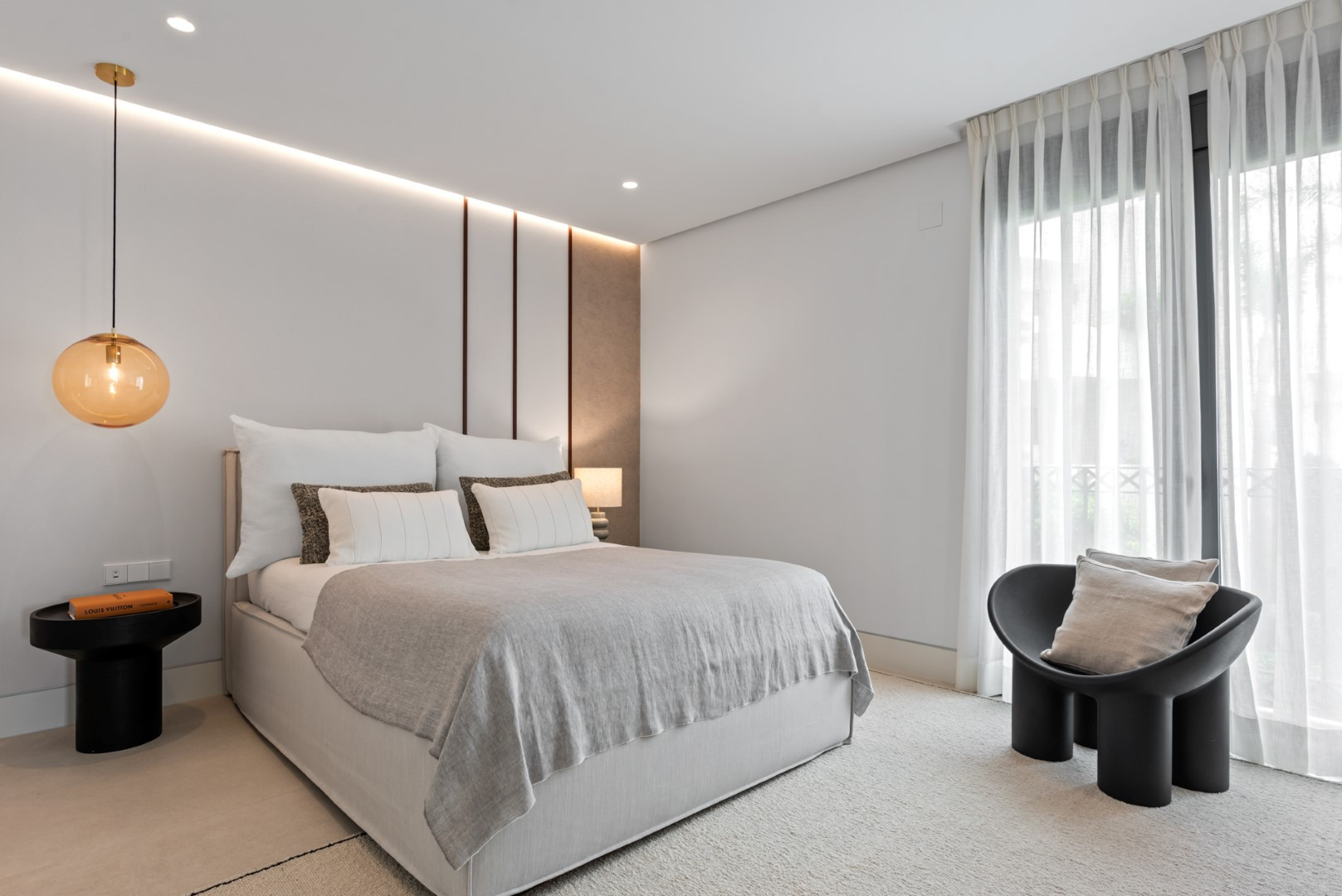 3 Bedroom Apartment in Estepona - Photo 11