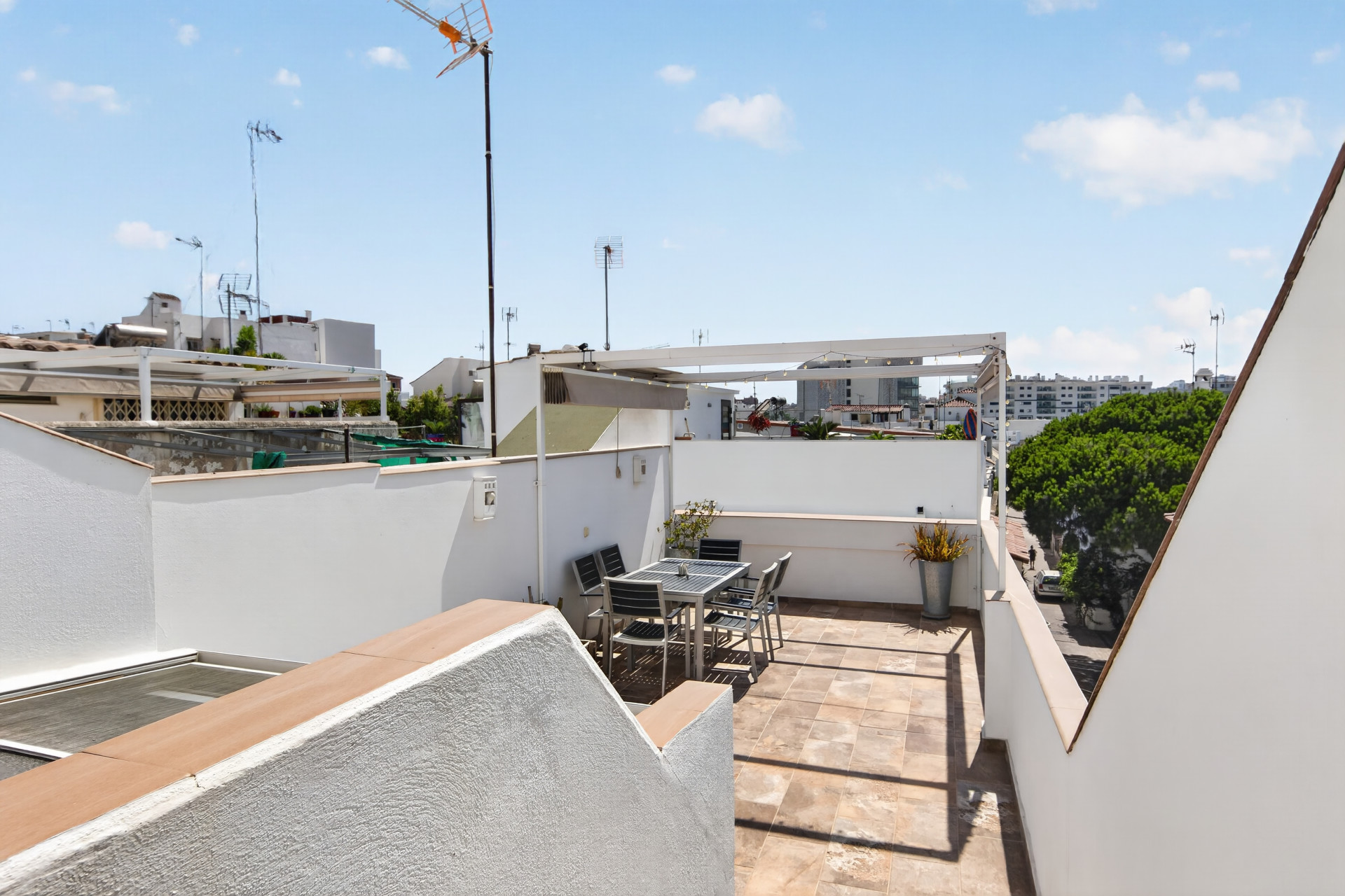 4 Bedroom Townhouse in Estepona - Photo 17