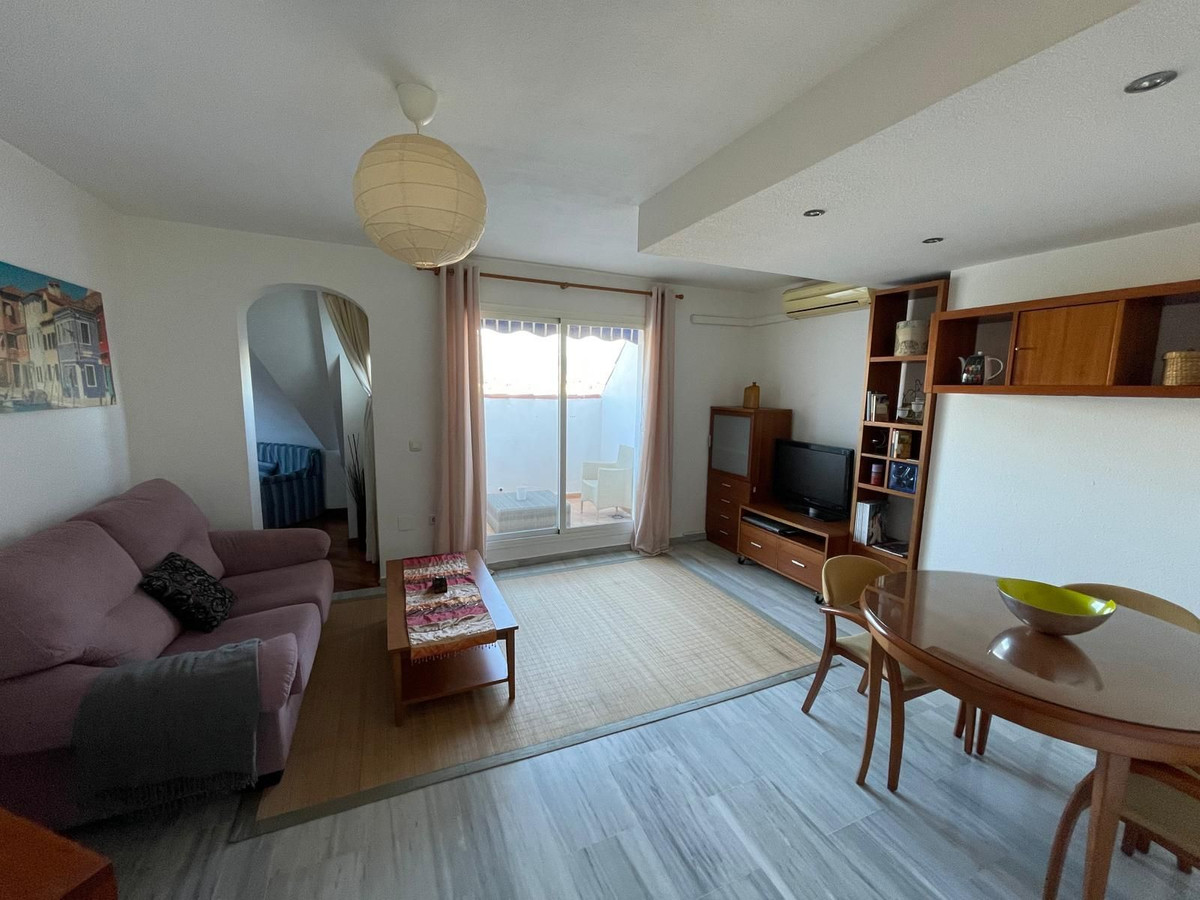 2 Bedroom Penthouse in San Pedro de Alcántara - Photo 7