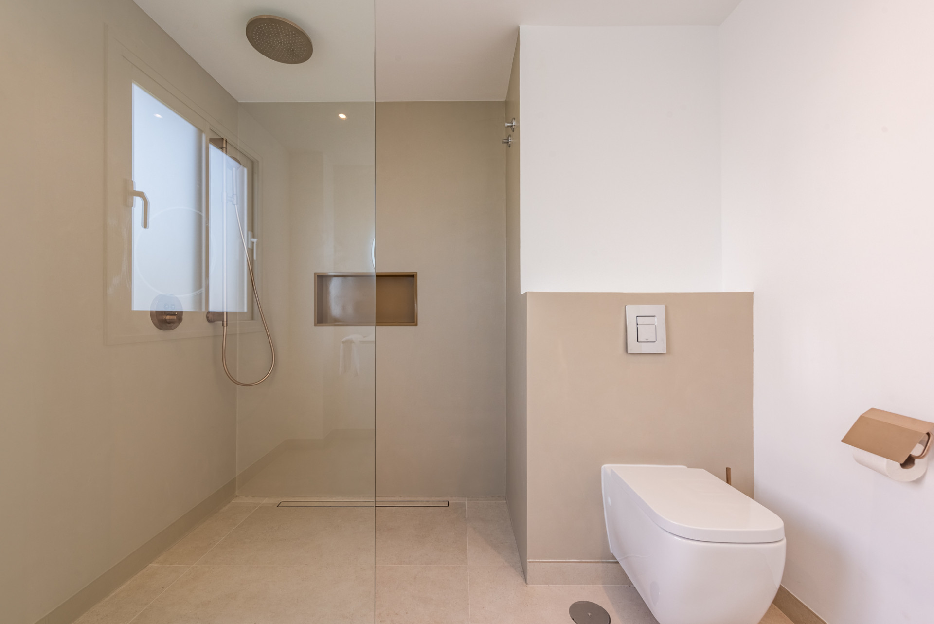 2 Bedroom Penthouse in Benahavís - Photo 18