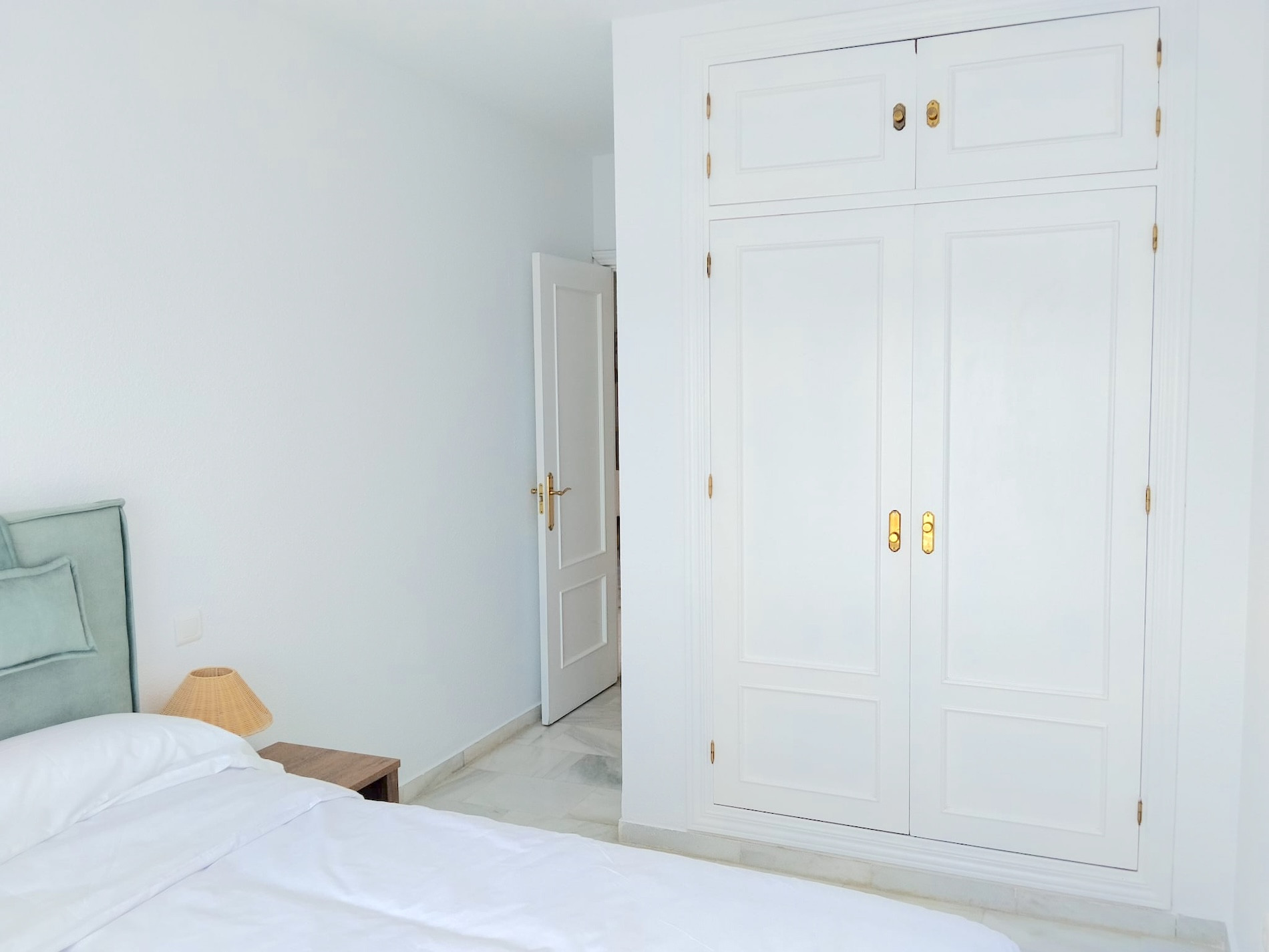 2 Bedroom Apartment in Fuengirola - Photo 15