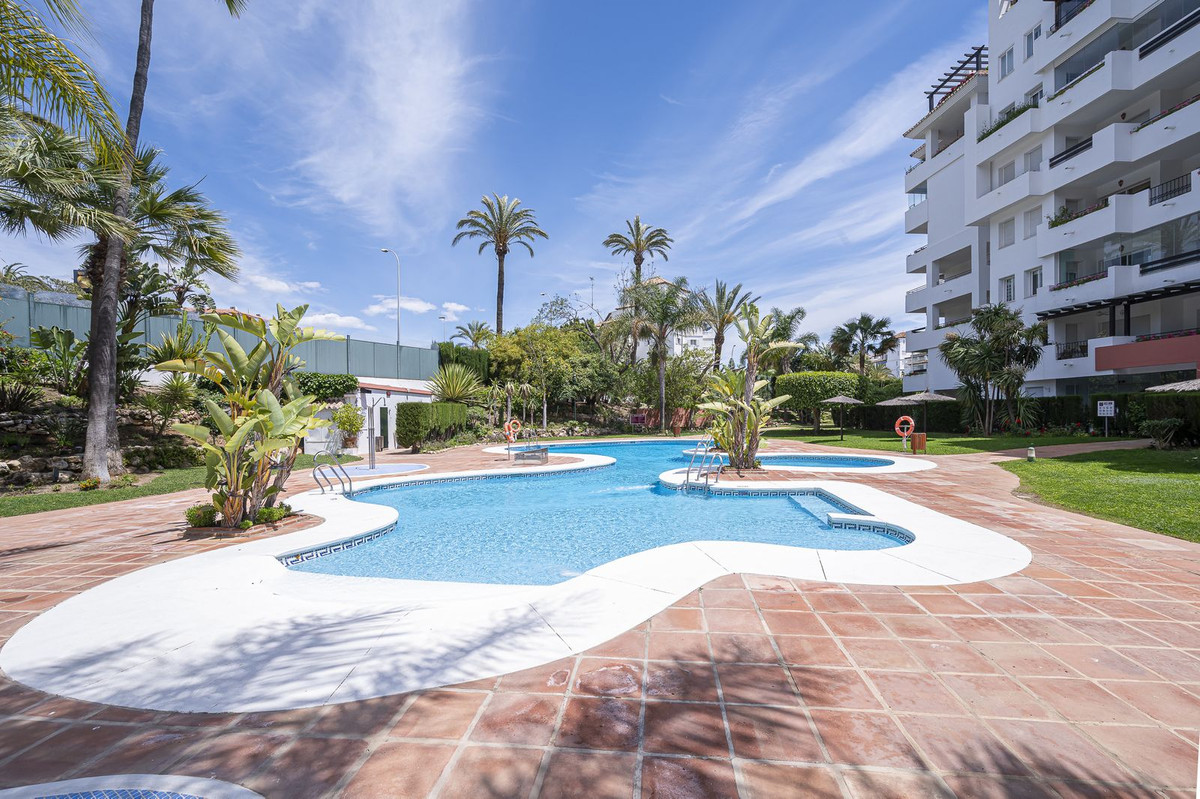 2 Bedroom Apartment in Marbella