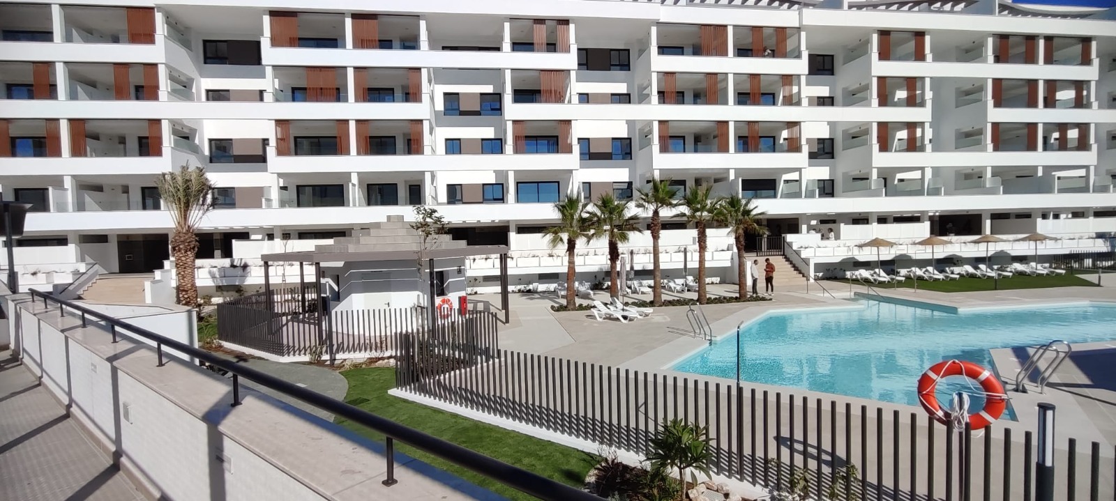 3 Bedroom Apartment in Torremolinos - Photo 6