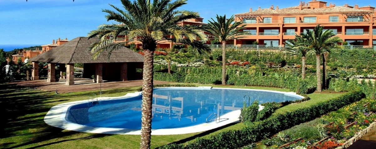 3 Bedroom Apartment in Estepona - Photo 36