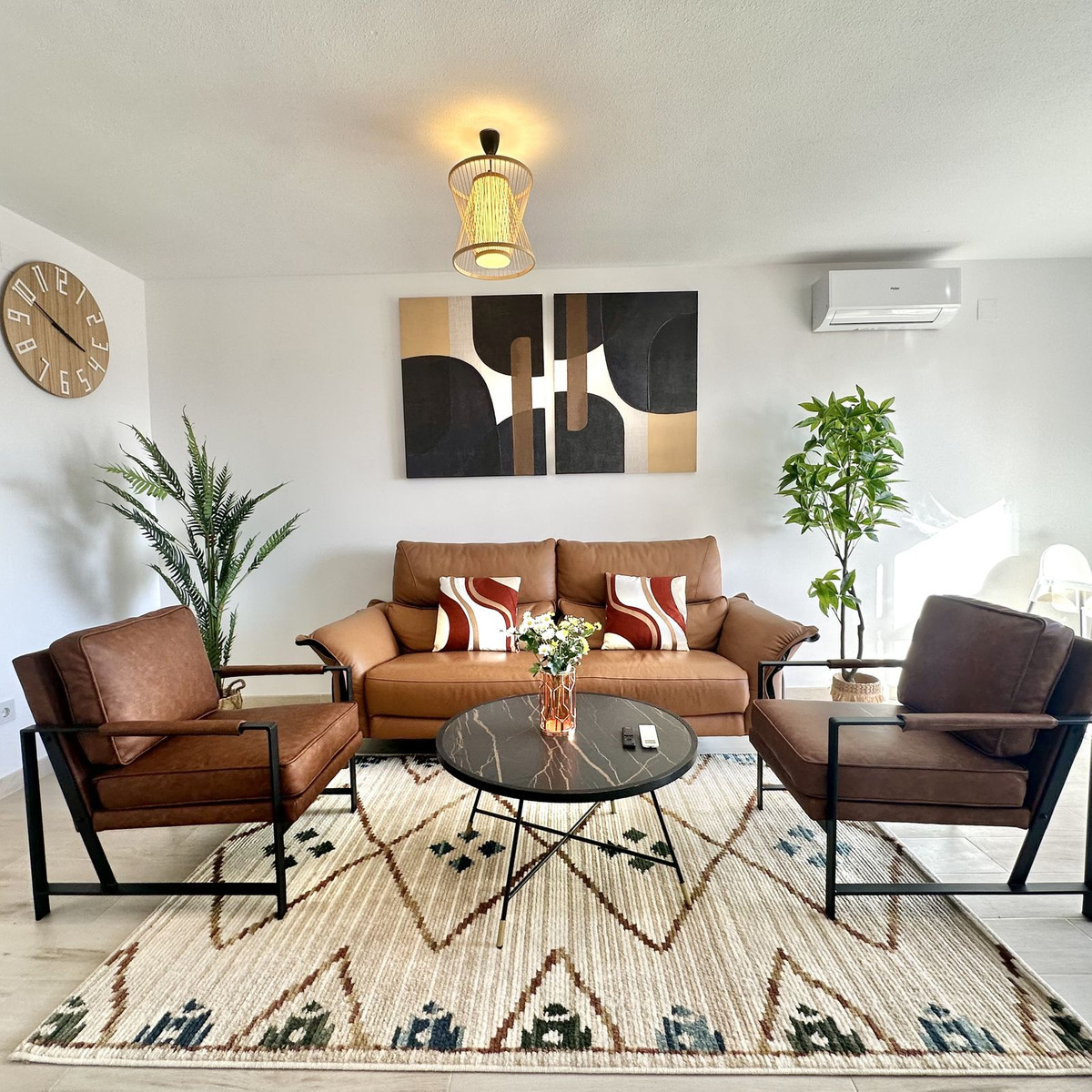 2 Bedroom Apartment in Mijas - Photo 3
