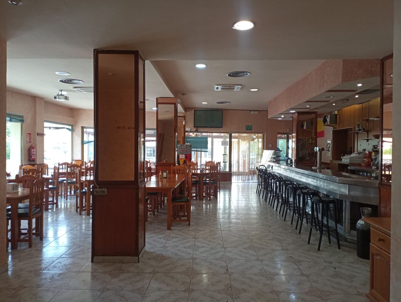 Local en Granada – Foto 1