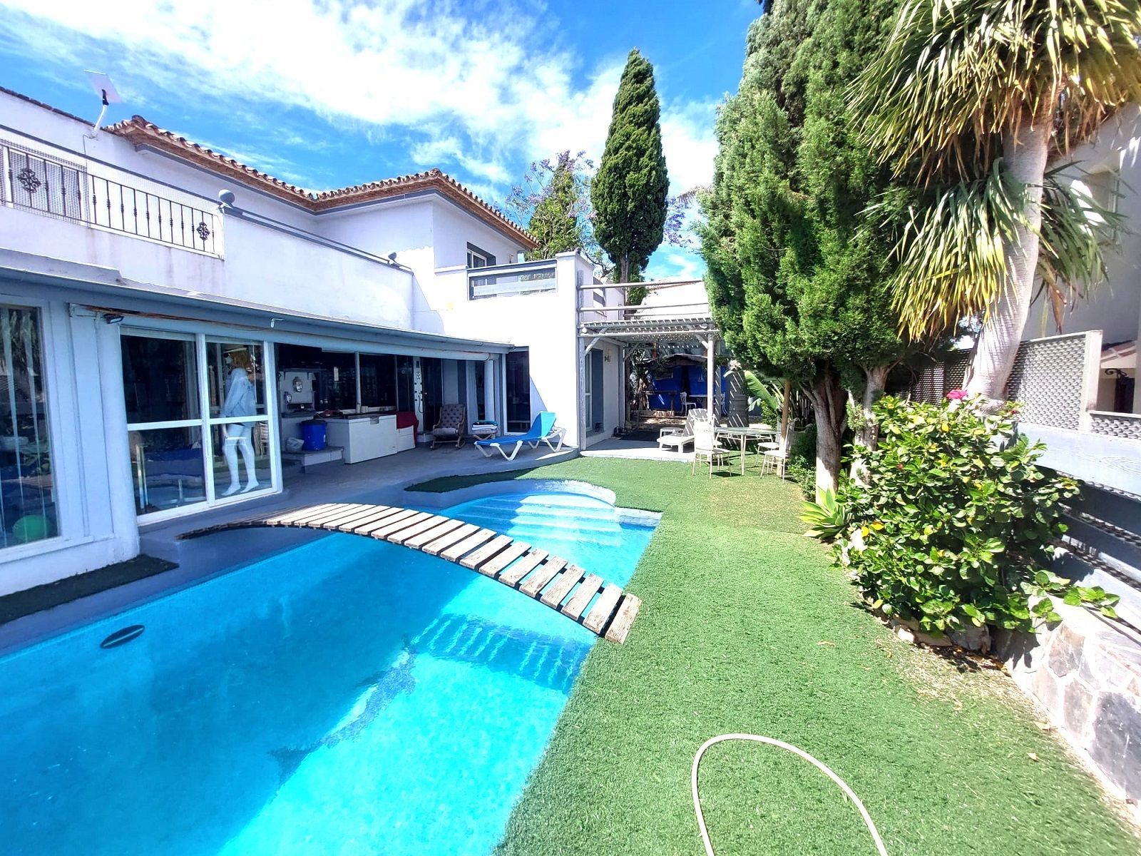 5 Bedroom Villa in Estepona - Photo 8