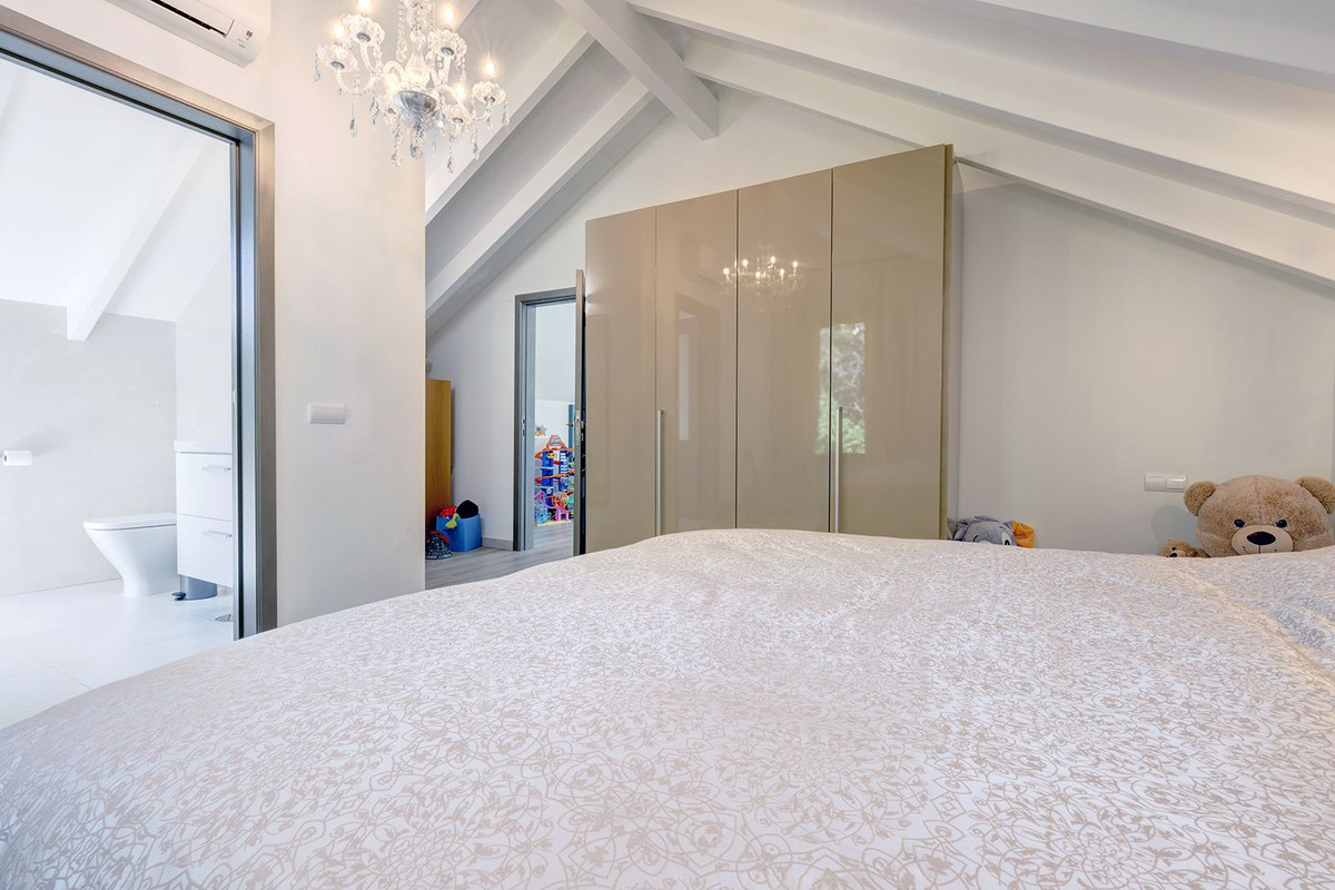 5 Bedroom Villa in Sotogrande - Photo 51