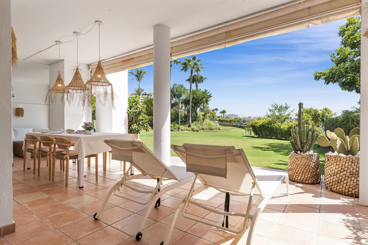3-bedroom apartment with pool in Malaga, Spain – Photo 1