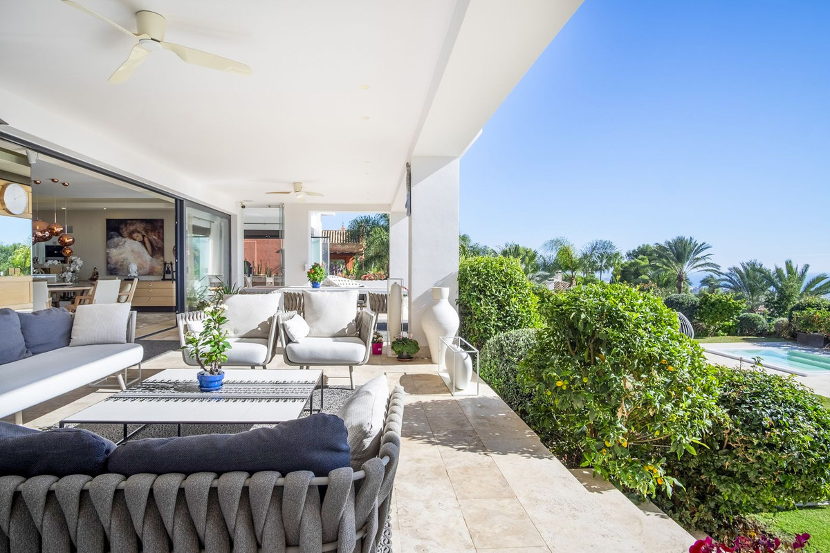 7 Bedroom Villa in Marbella - Photo 6