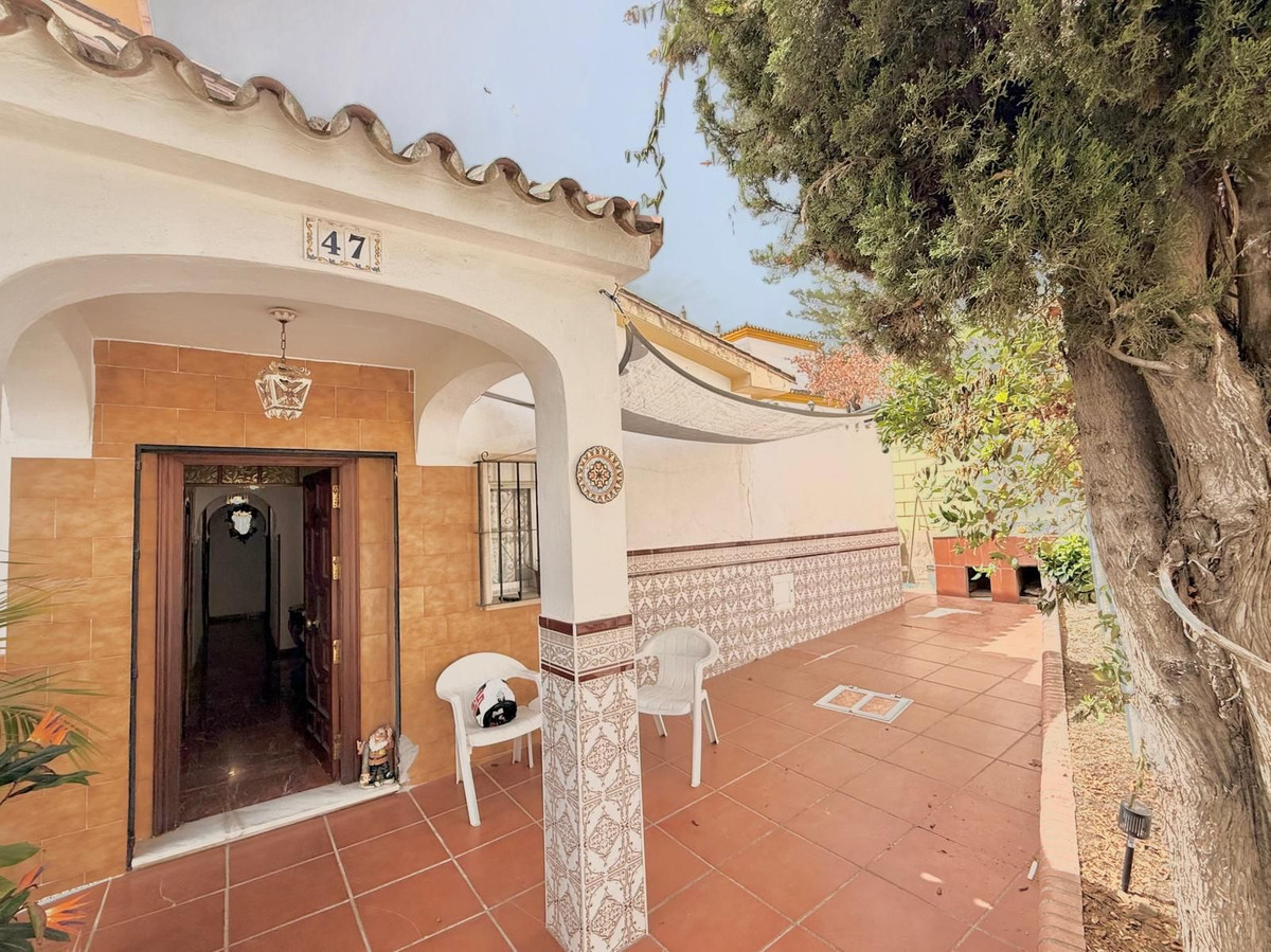 4 Bedroom Villa in Mijas - Photo 28