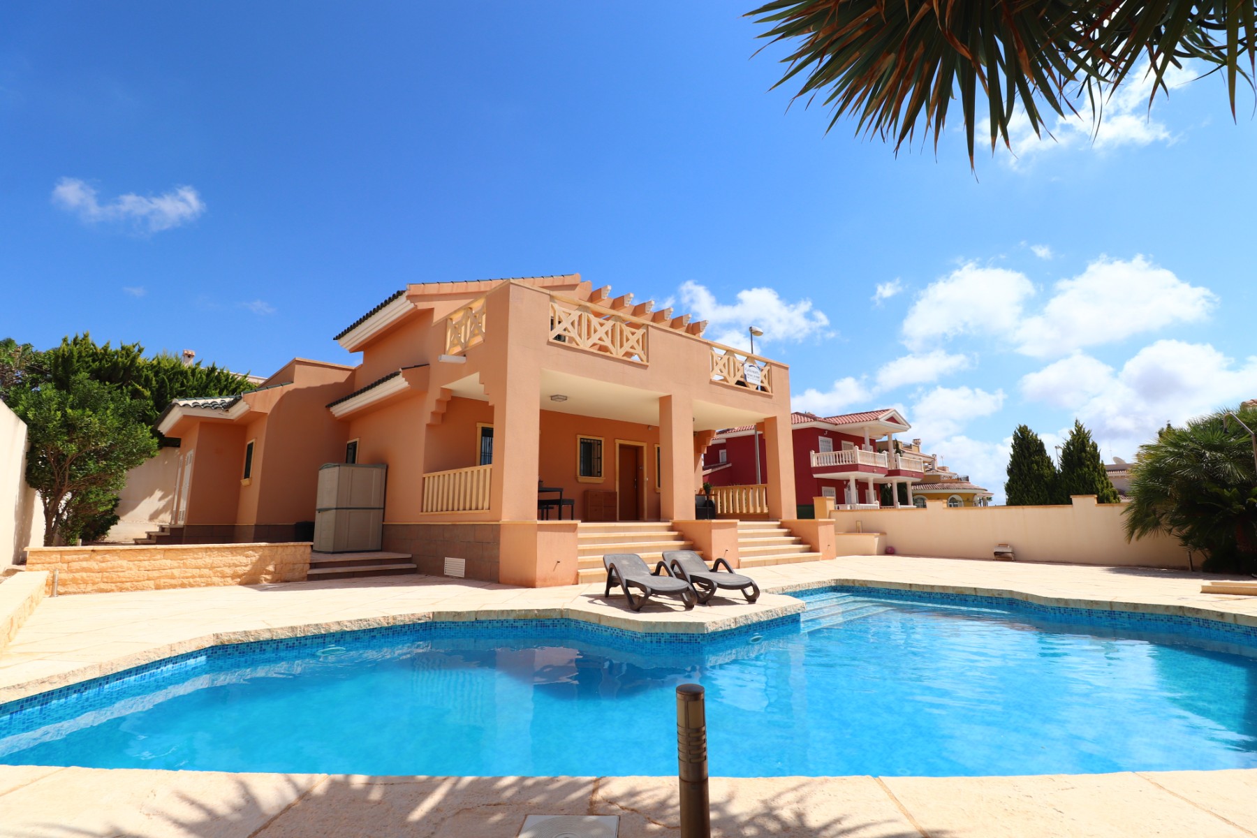 Moradia com 4 quartos com piscina em Alicante, Espanha – Foto 1