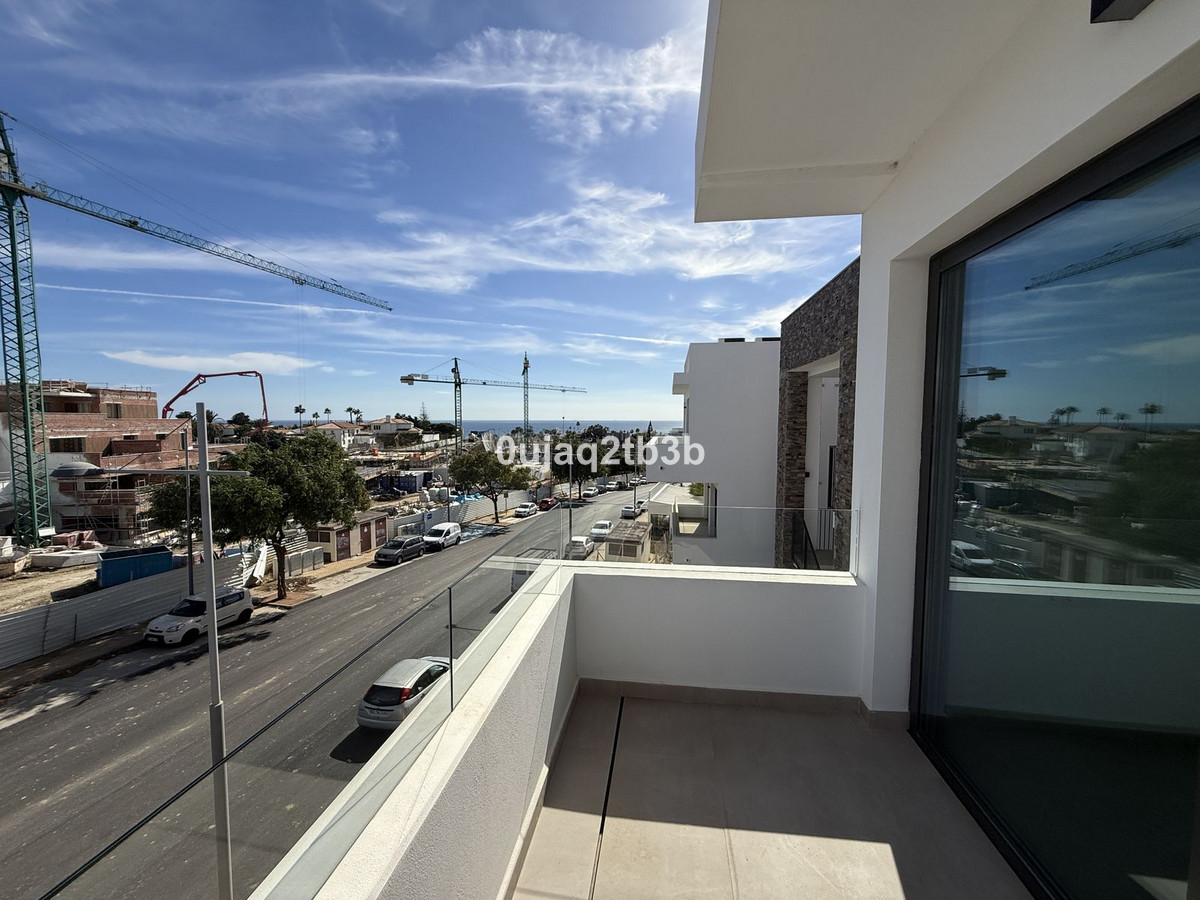 3 Bedroom Penthouse in Estepona - Foto 3