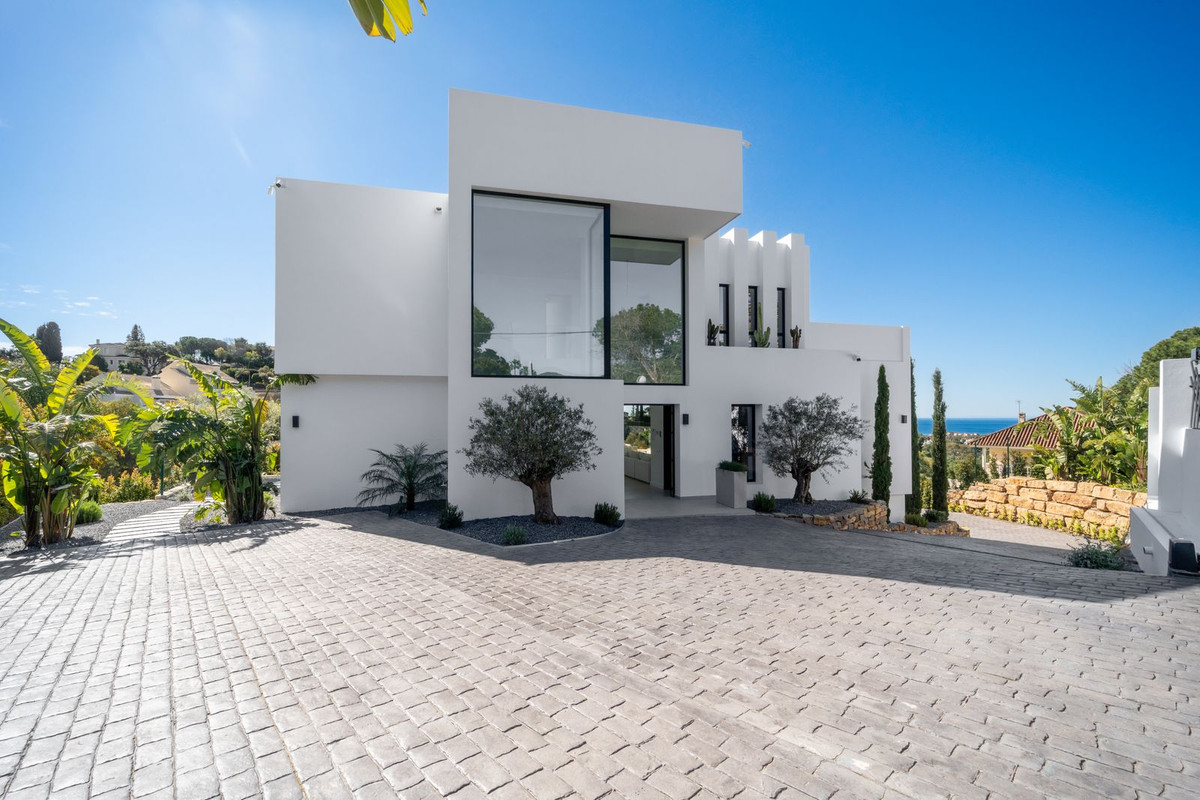 5 Bedroom Villa in Marbella - Photo 49