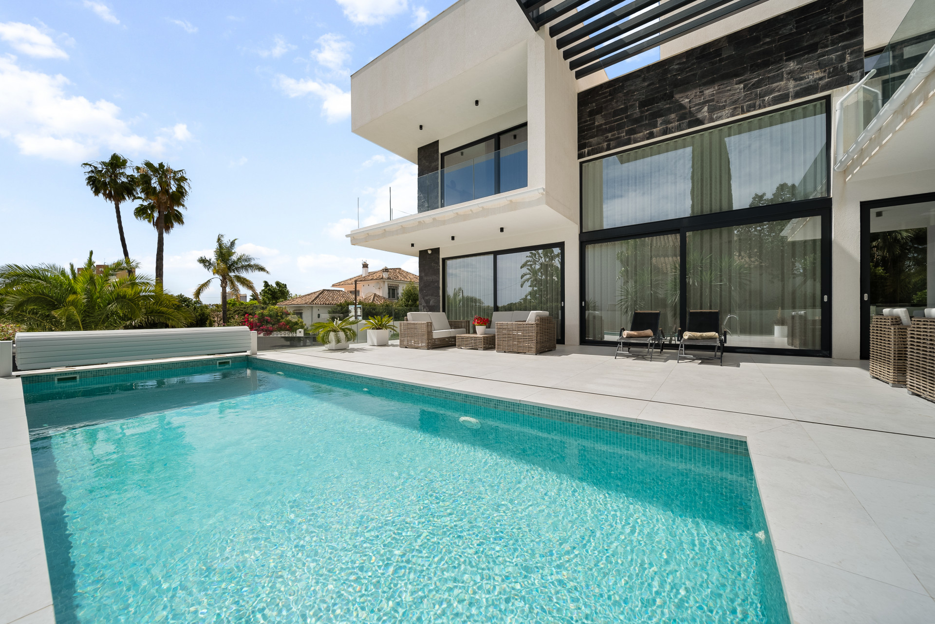 4 Bedroom Villa in Marbella - Photo 6