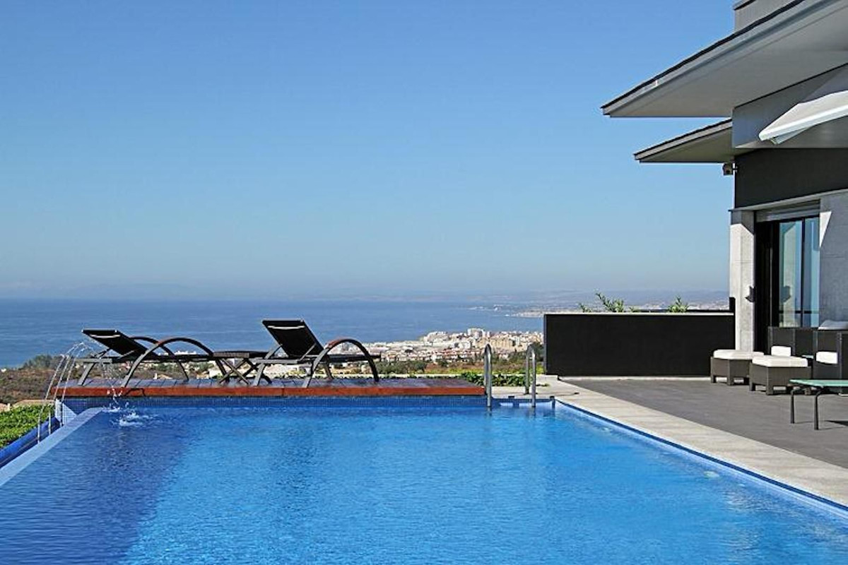 5 Bedroom Villa in Marbella - Photo 10