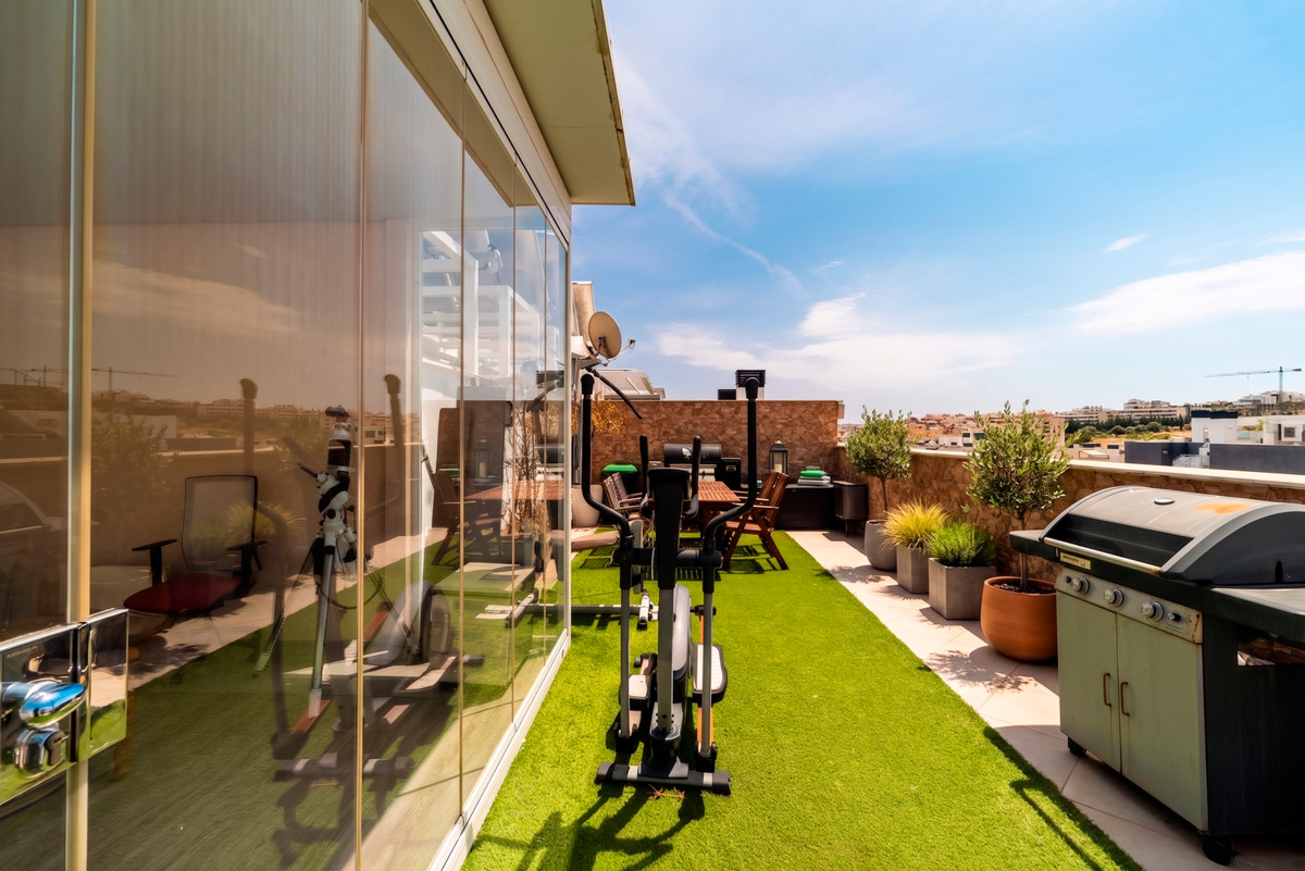 3 Bedroom Apartment in Estepona - Photo 15