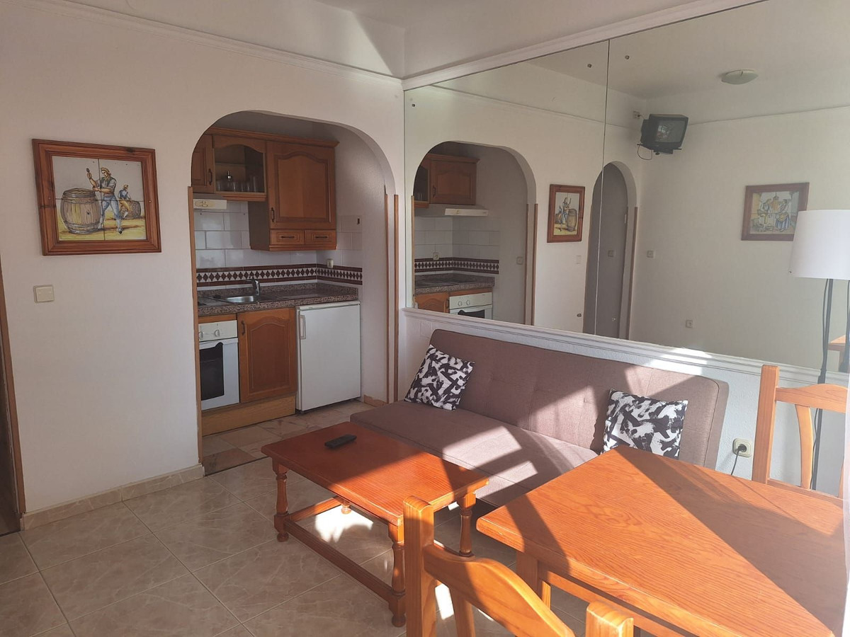 Apartment in Torremolinos - Photo 2