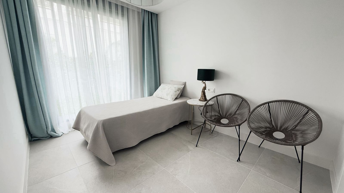 3 Bedroom Townhouse in Marbella - Photo 14