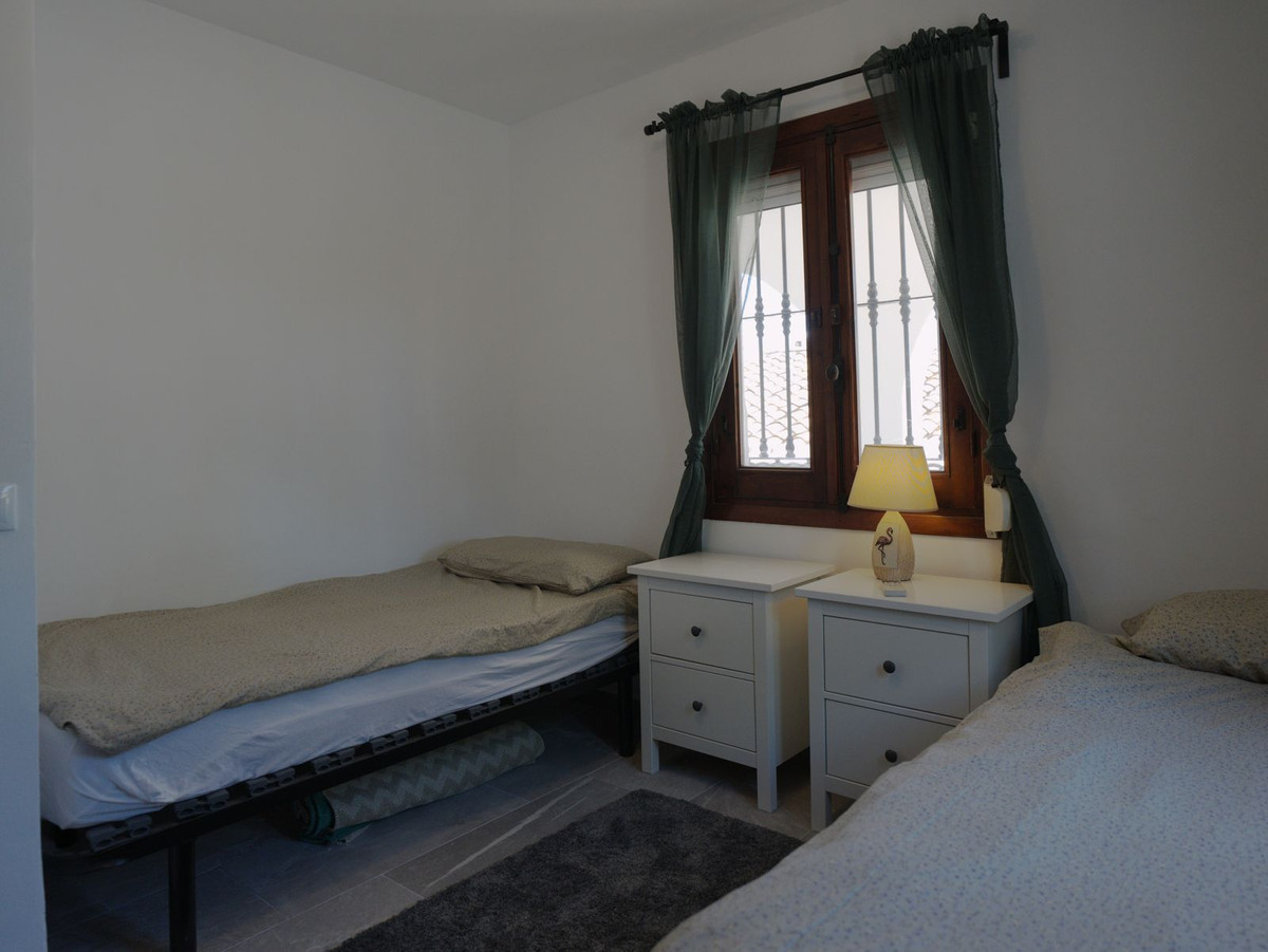 5 Bedroom Villa in Fuengirola - Photo 38