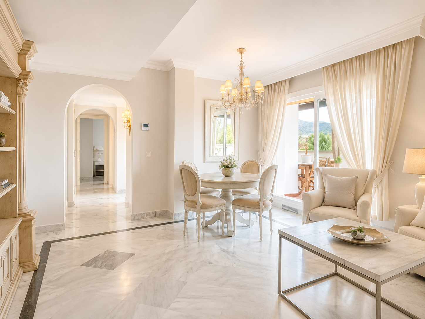Piso de 2 dormitorios con piscina en Málaga – Foto 2