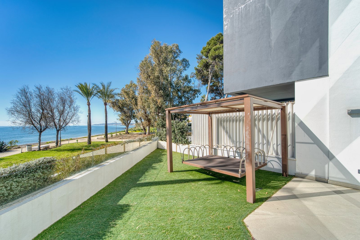 3 Bedroom Townhouse in Estepona - Photo 19