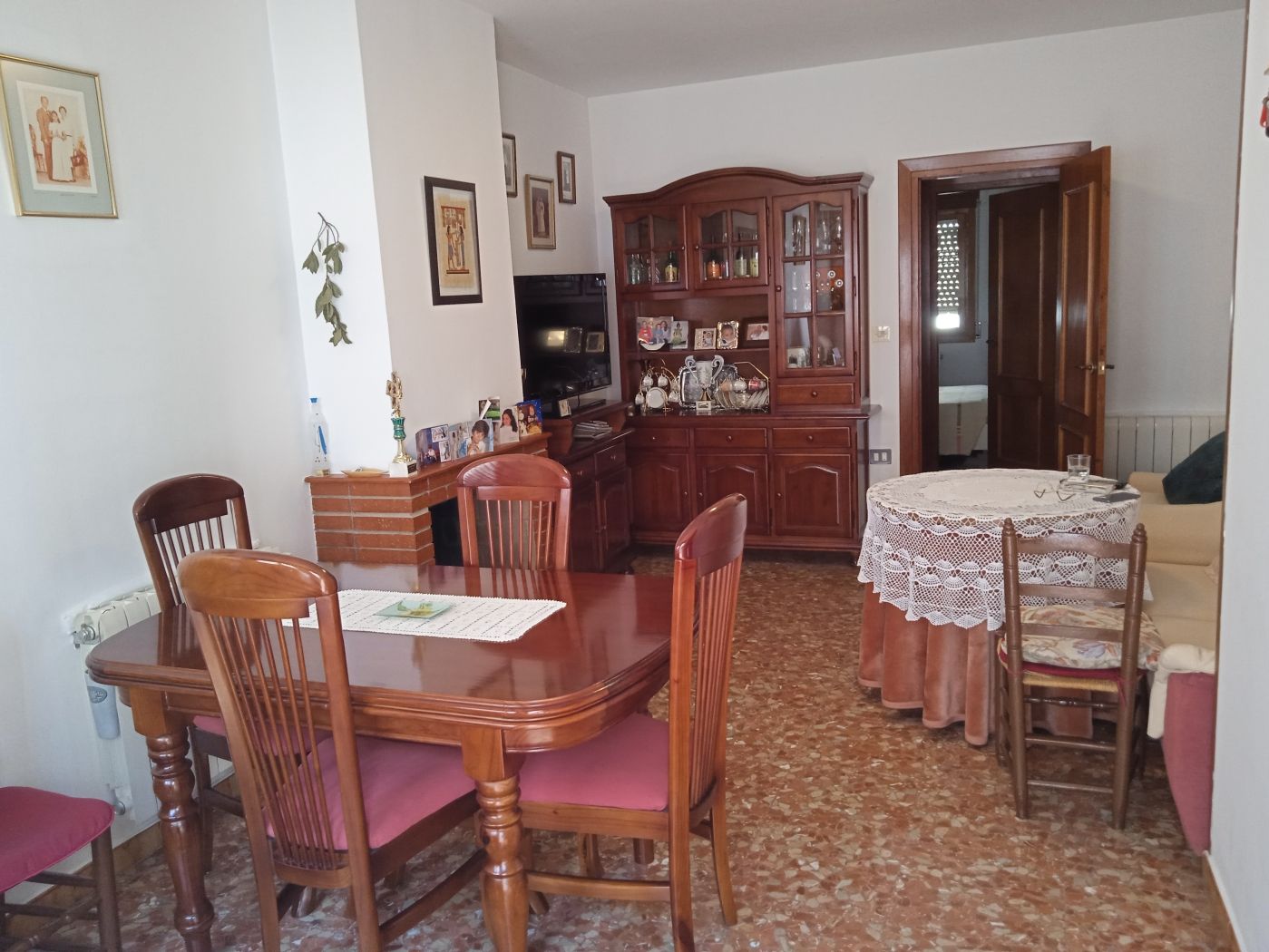 Chalet de 4 dormitorios en Granada – Foto 4