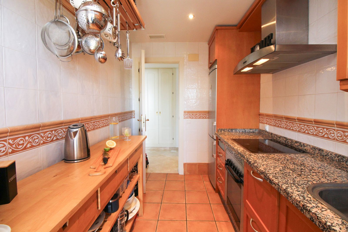 2 Bedroom Apartment in Marbella - Photo 14