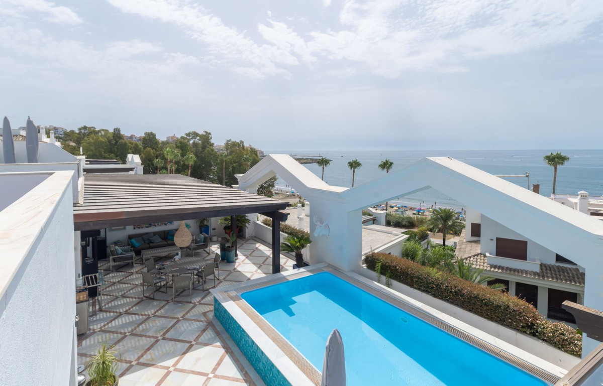 3 Bedroom Apartment in Estepona - Photo 31