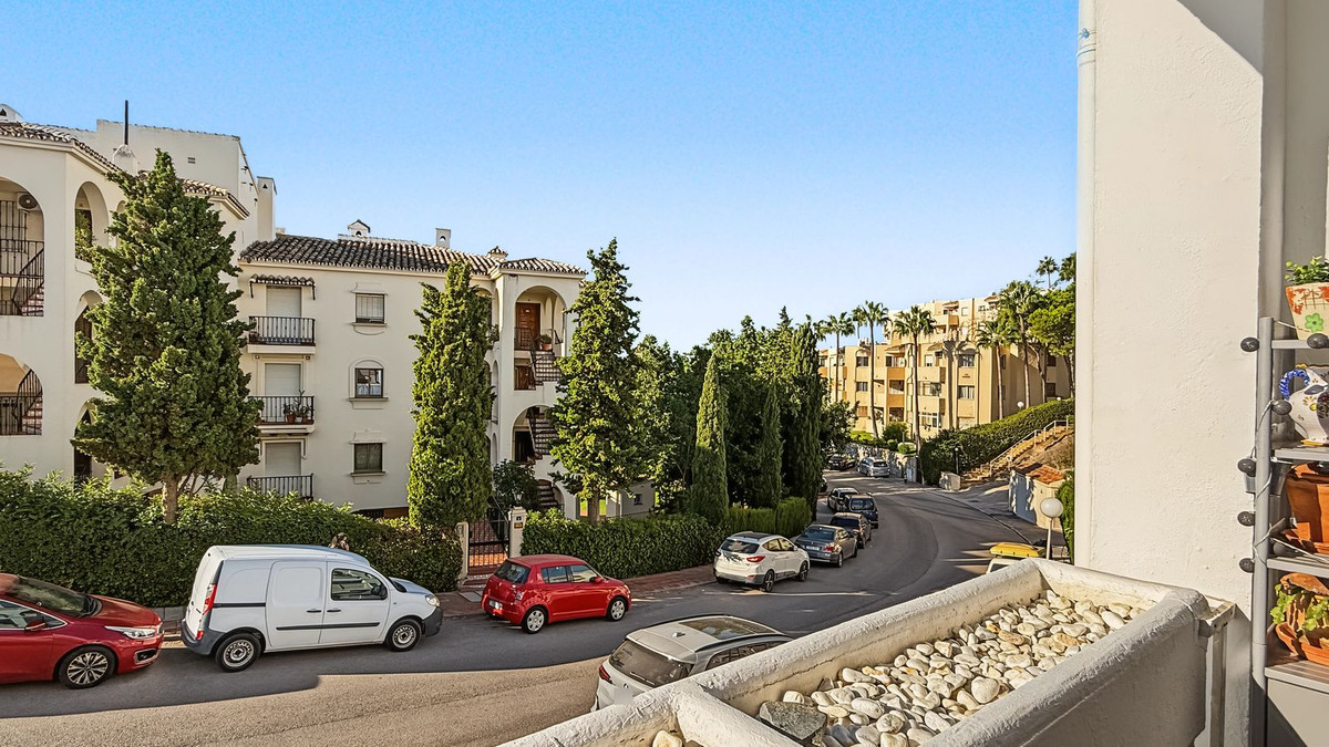 2 Bedroom Apartment in Mijas - Photo 20