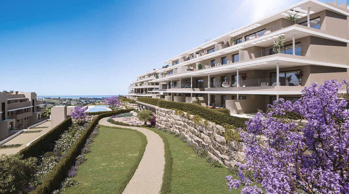 2 Bedroom Apartment in Estepona - Photo 15