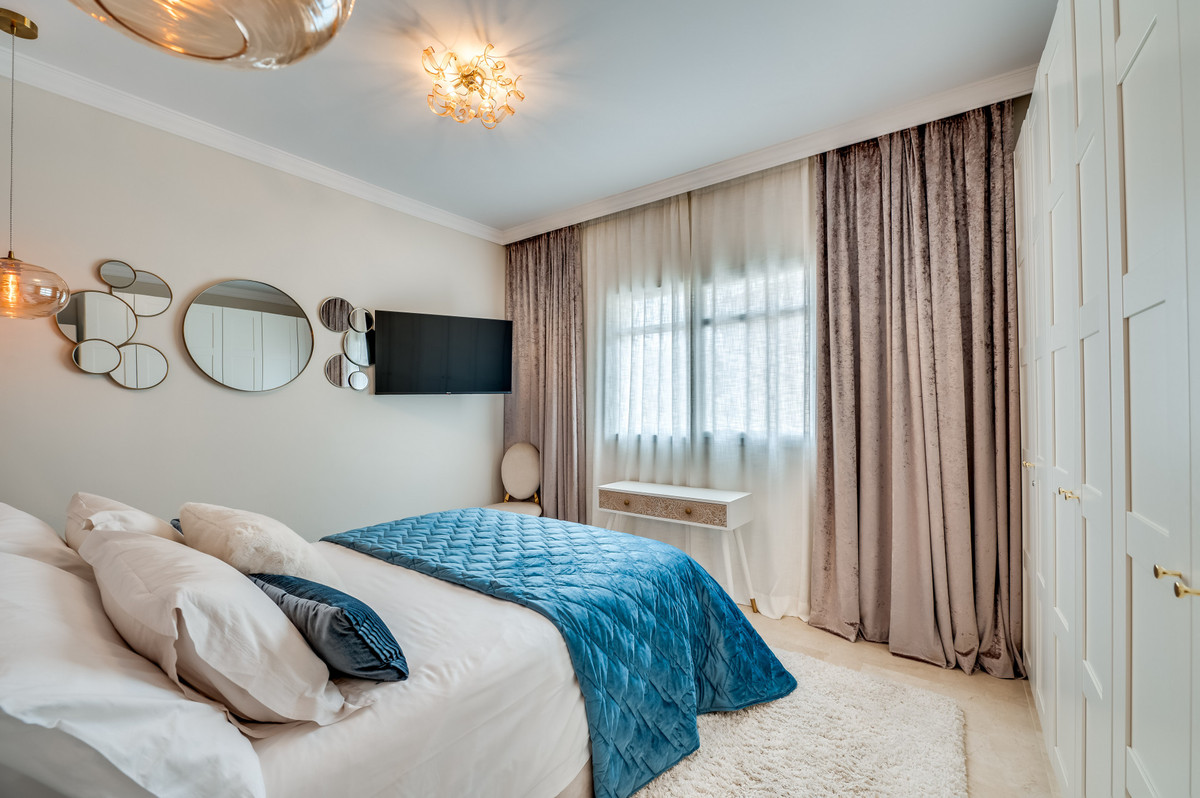 3 Bedroom Apartment in Marbella - Photo 16