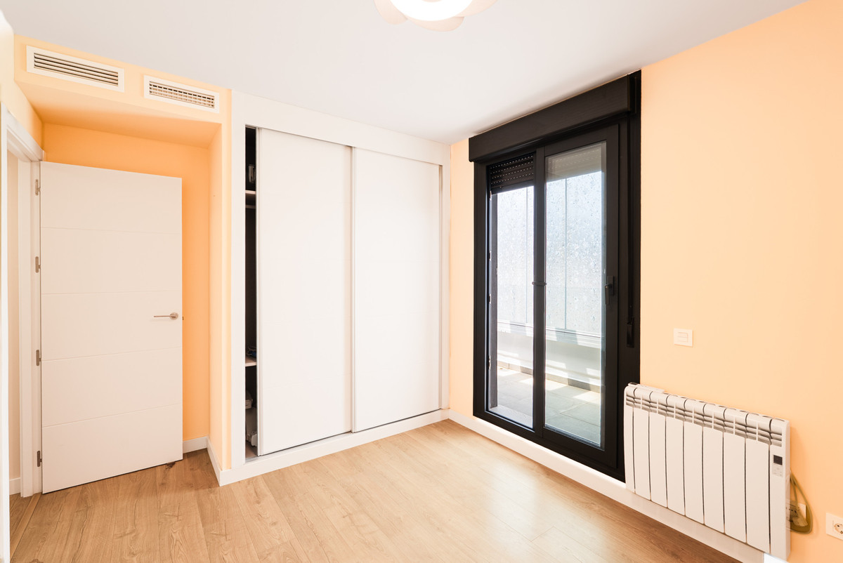 3 Bedroom Apartment in Estepona - Photo 20