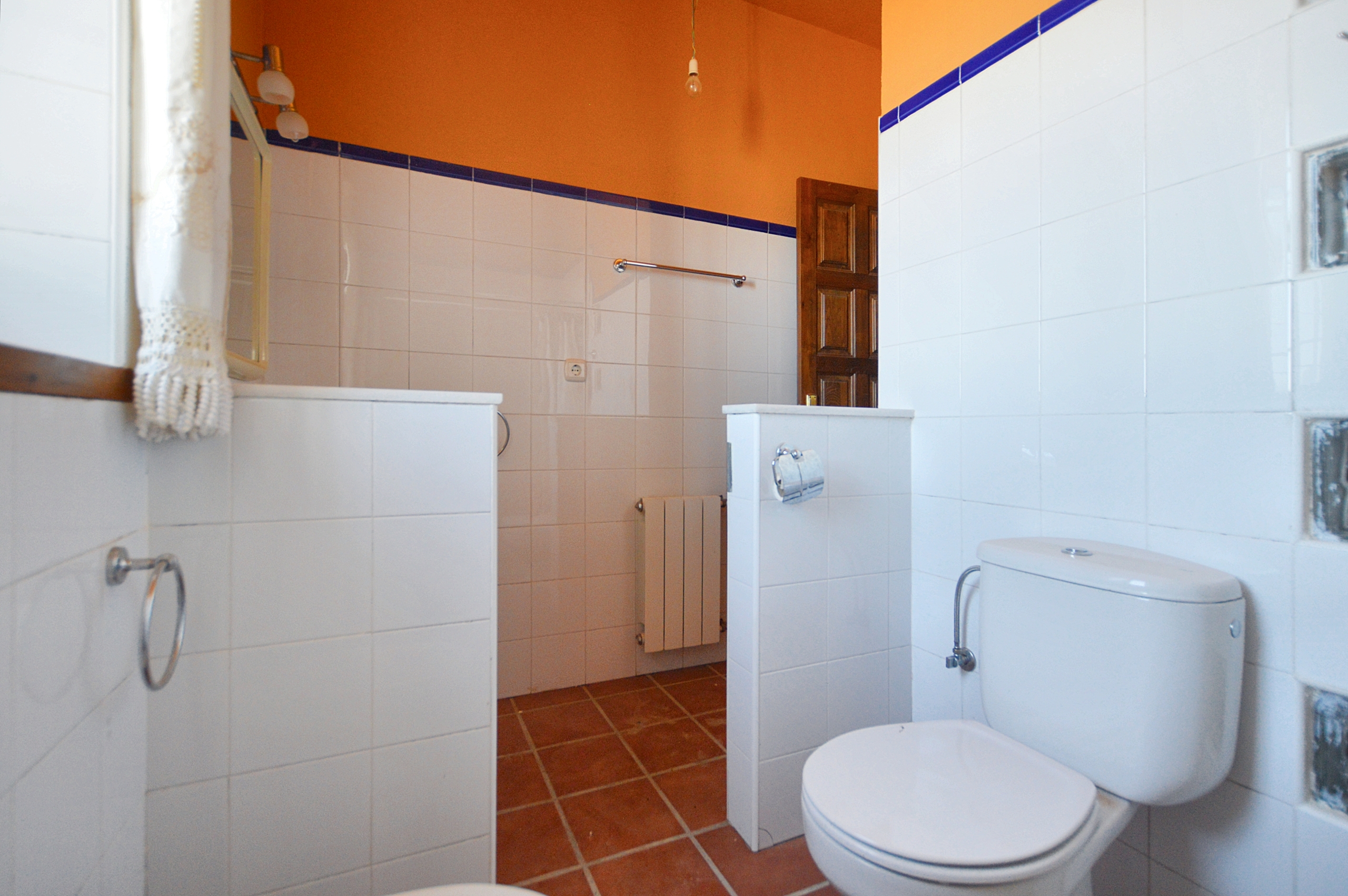 Chalet de 4 dormitorios en Granada – Foto 17