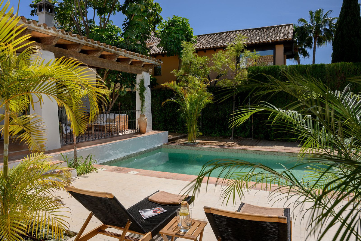 4 Bedroom Villa in Estepona - Photo 43