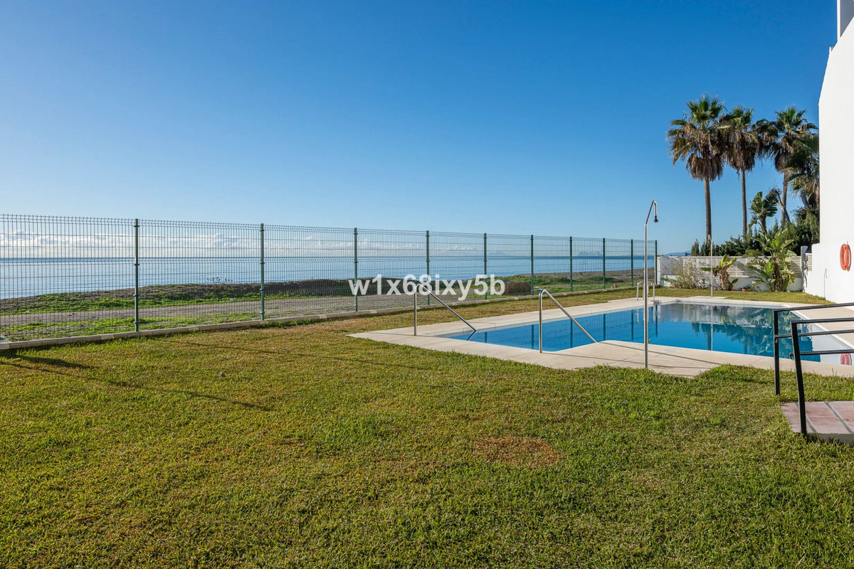 3 Bedroom Townhouse in Estepona - Фото 37