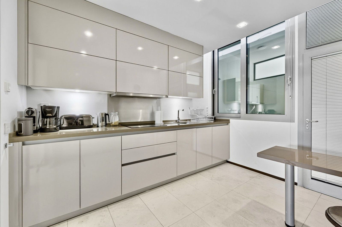 2 Bedroom Villa in Marbella - Photo 17