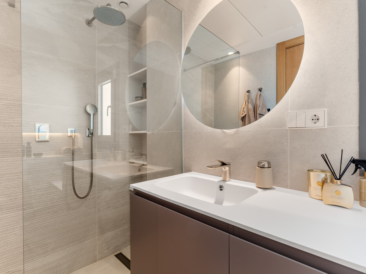 3 Bedroom Apartment in Benahavís - Photo 20