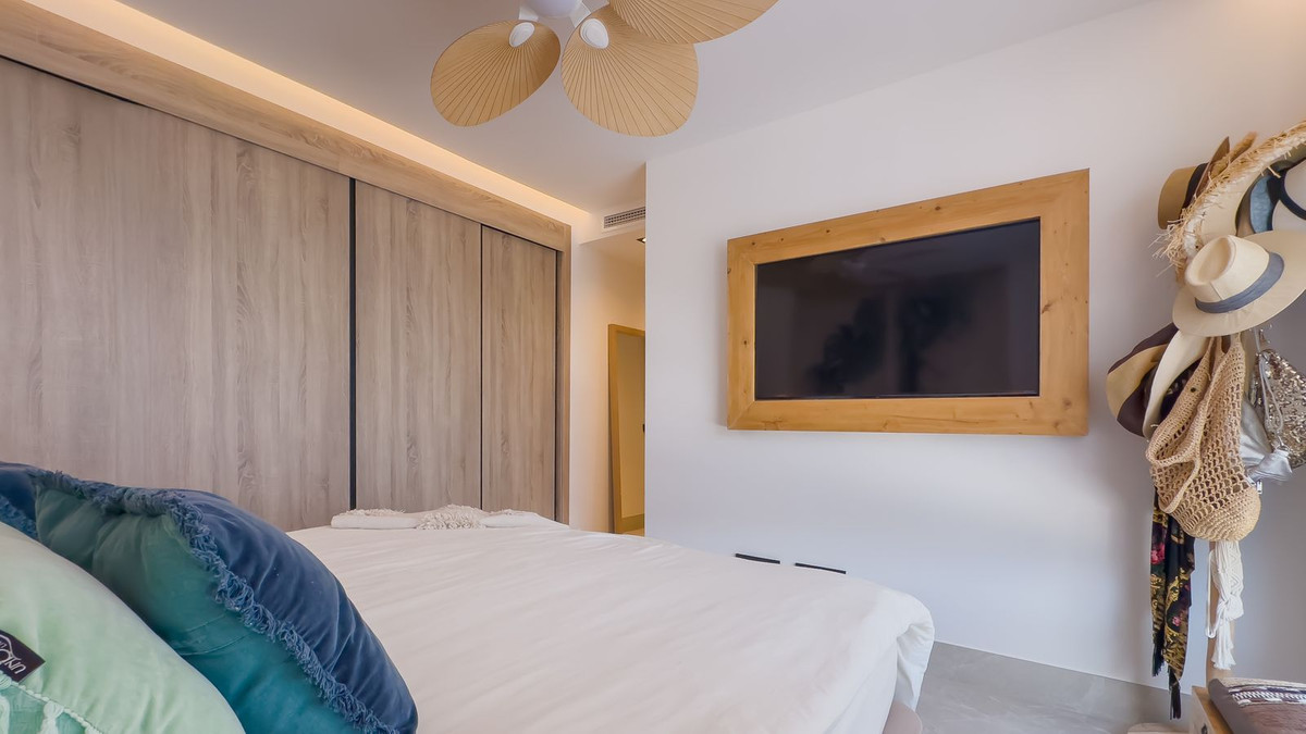 3 Bedroom Penthouse in Istán - Photo 47