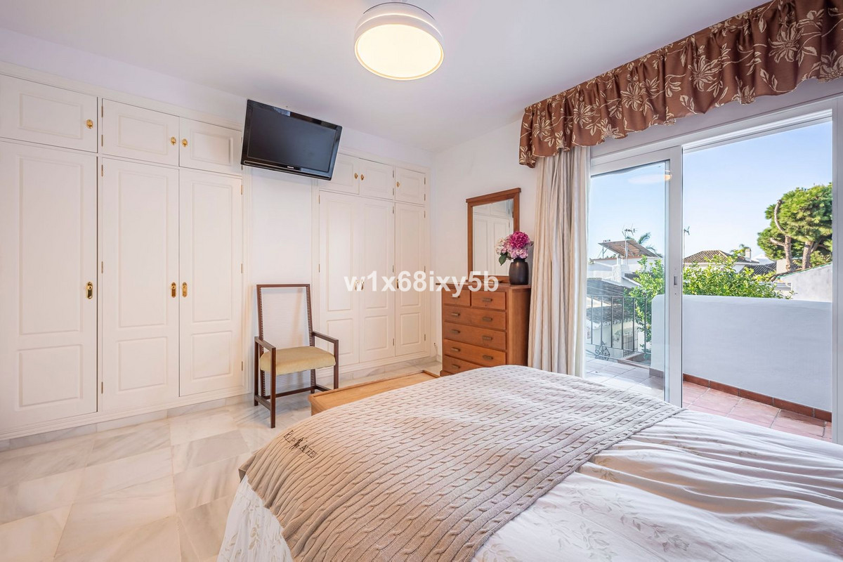 3 Bedroom Townhouse in Estepona - Фото 16