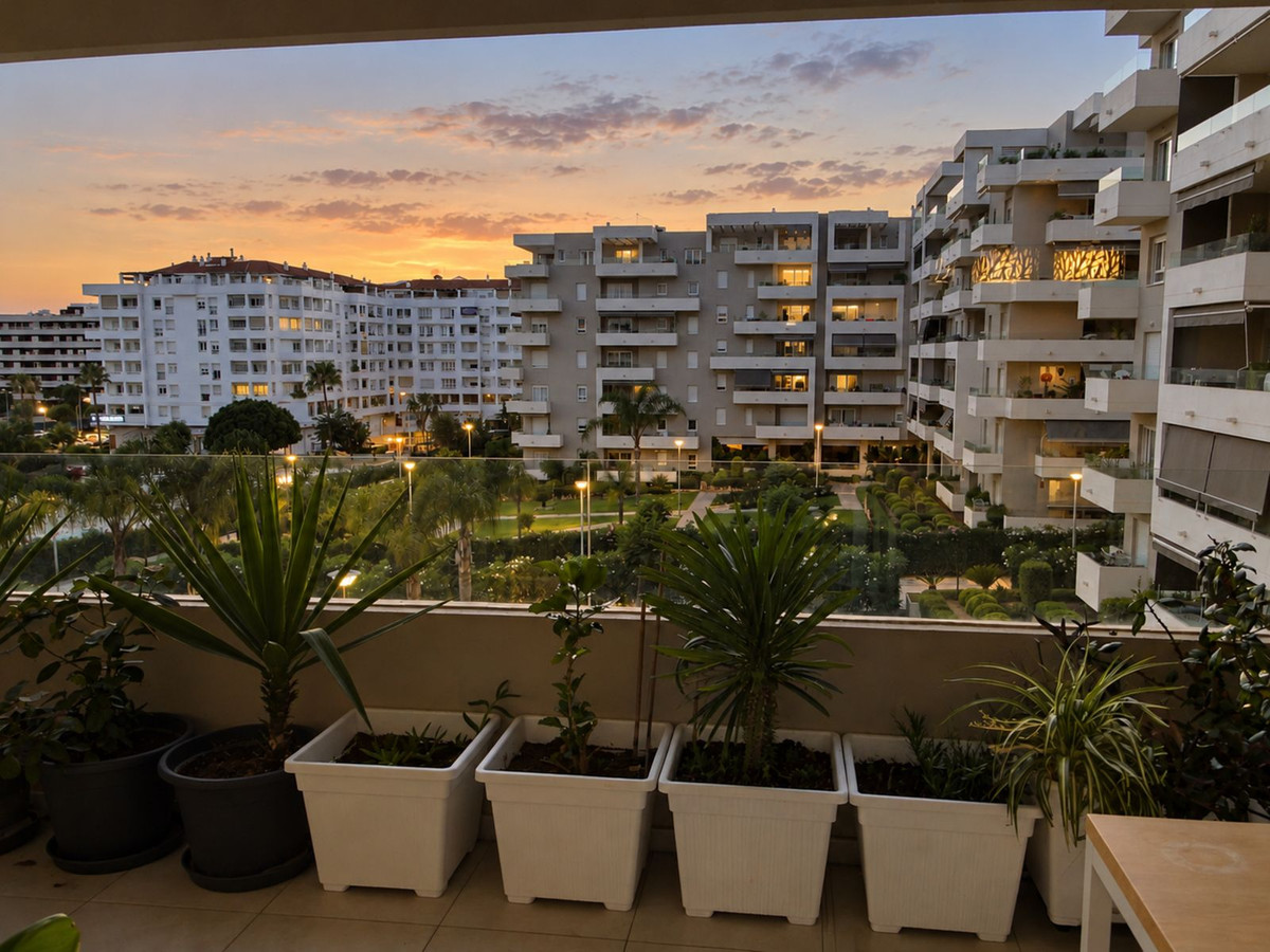 3 Bedroom Apartment in Marbella - Photo 22