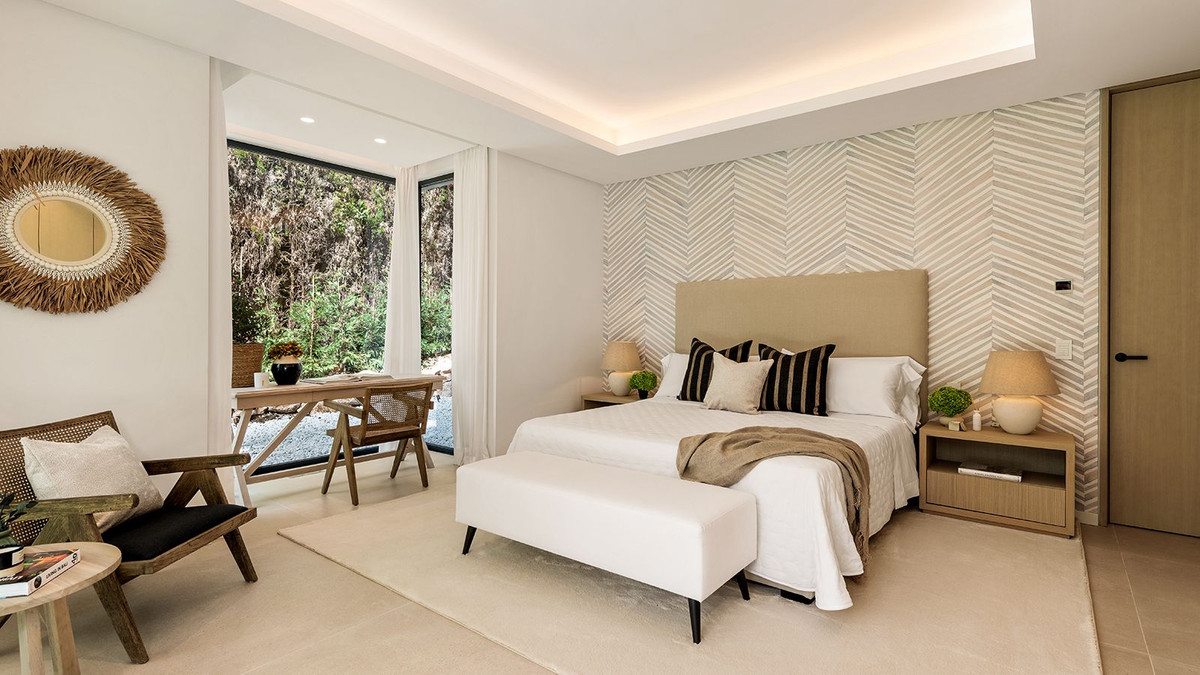 5 Bedroom Villa in Estepona - Photo 14