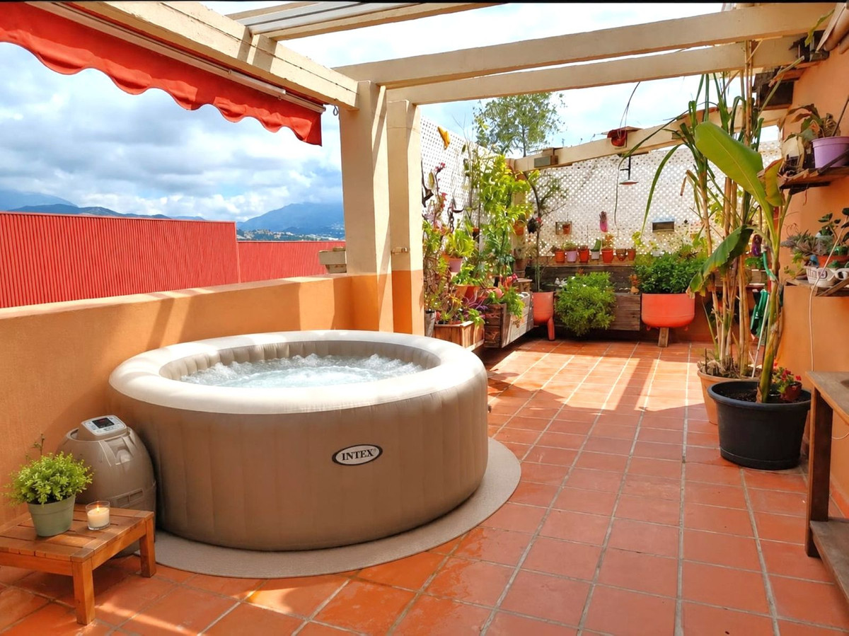 4 Bedroom Penthouse in San Pedro de Alcántara - Photo 3
