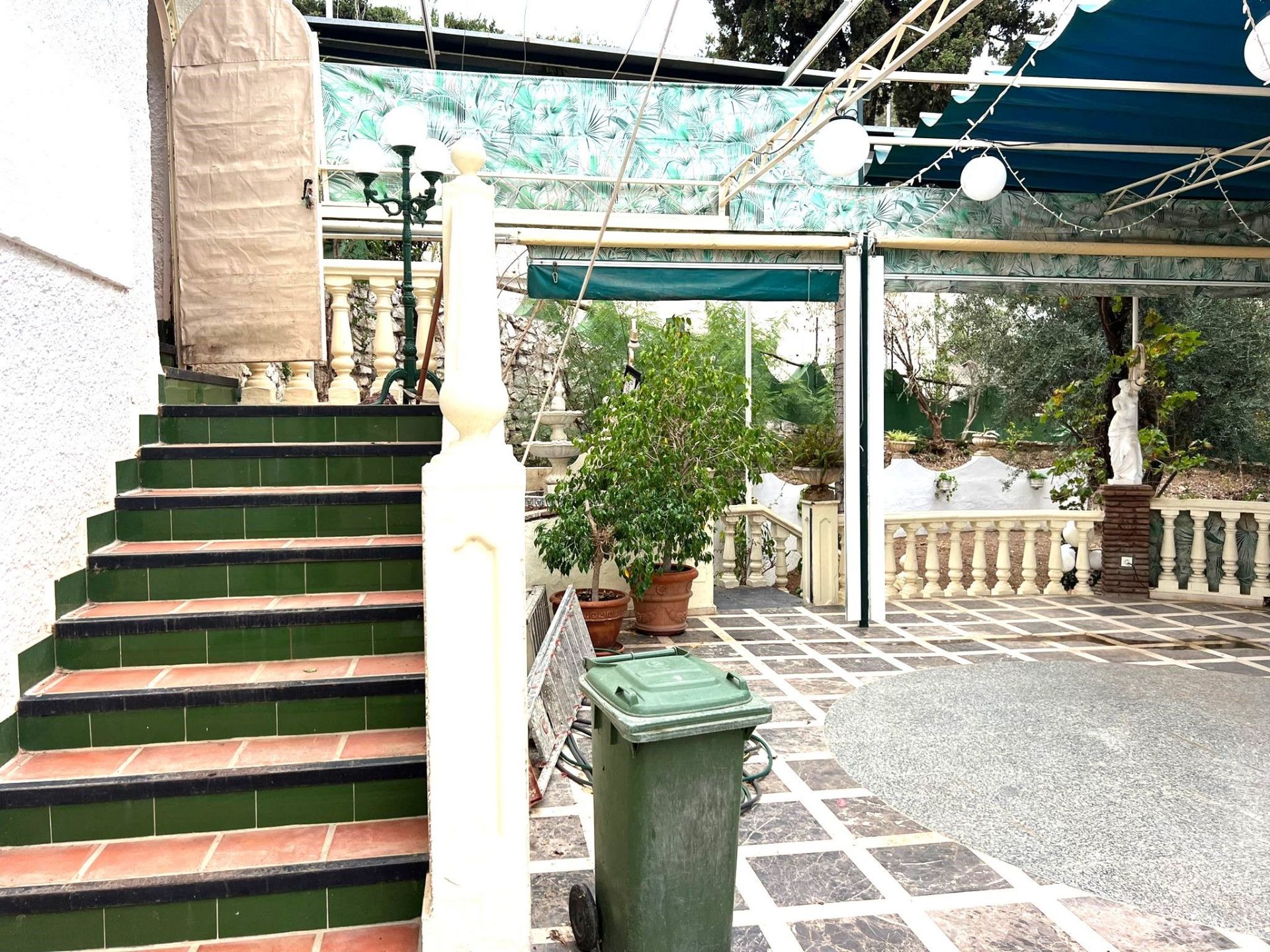 Commercial premises with pool in Malaga, Spain – Photo 6